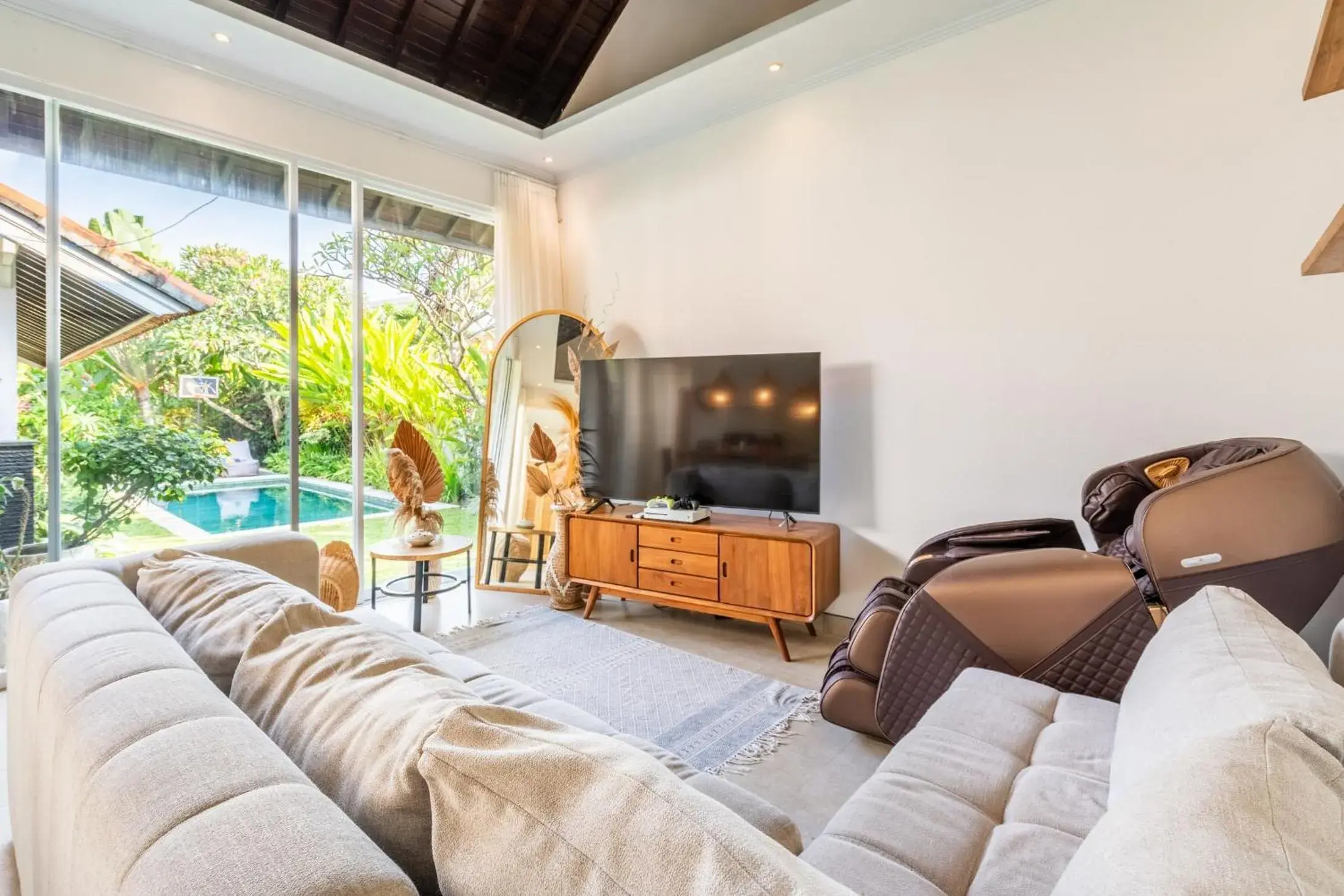 Three-Bedroom Villa in Special Nyepi Offer! Jungle Amaranth Villa Canggu - Exclusive 3BR Retreat with Pool, Modern Amenities and Top Location Three-Bedroom Villa in Special Nyepi Offer! Jungle Amaranth Villa Canggu - Exclusive 3BR Retreat with Pool, Modern Amenities and Top Location