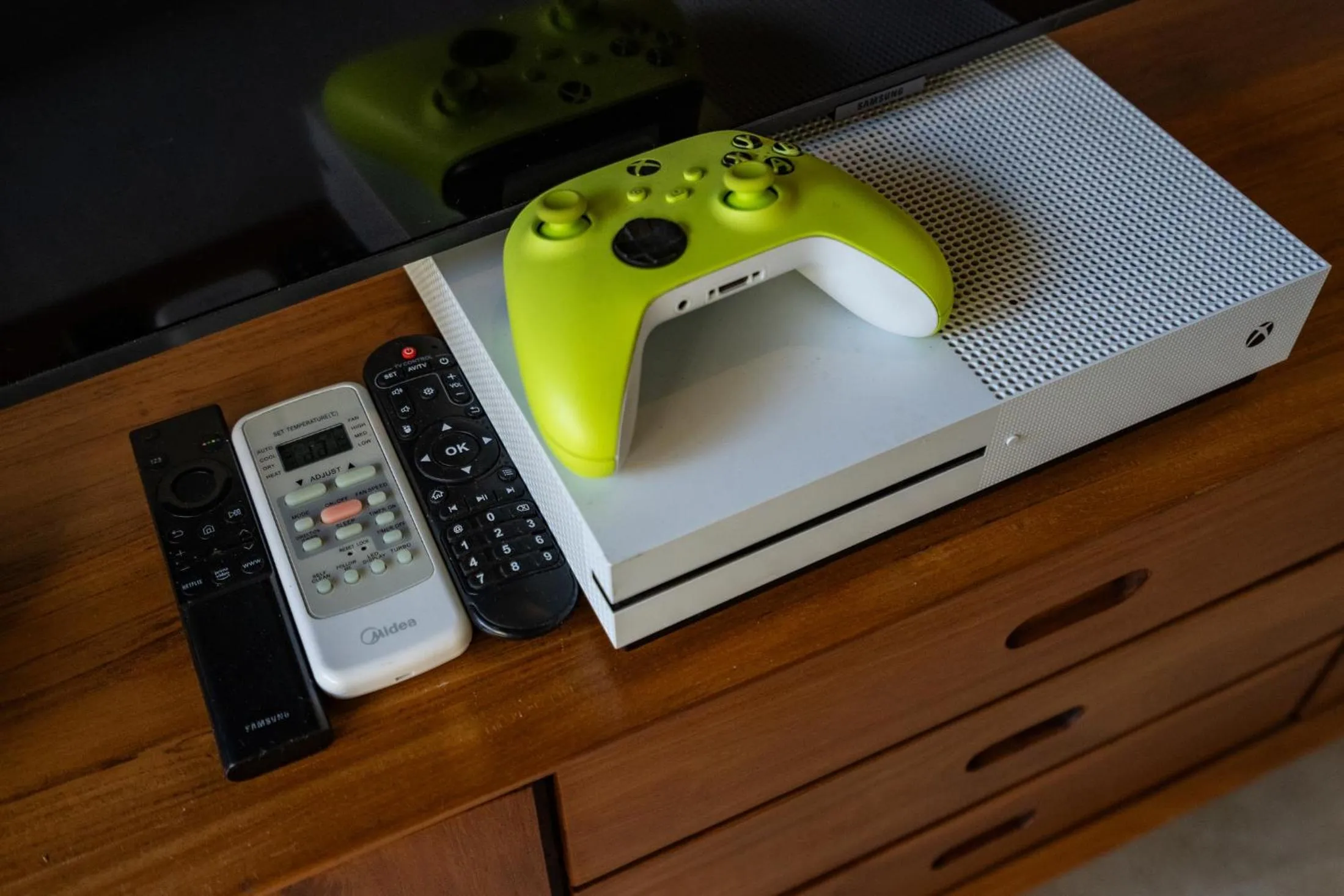 Living room in Jungle Amaranth Villa Canggu - Exclusive 3BR Retreat with Pool, Modern Amenities and Top Location