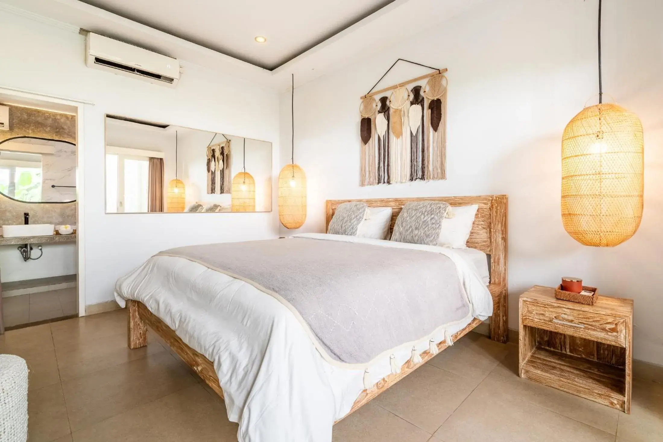 Bed in Jungle Amaranth Villa Canggu - Exclusive 3BR Retreat with Pool, Modern Amenities and Top Location Bed in Jungle Amaranth Villa Canggu - Exclusive 3BR Retreat with Pool, Modern Amenities and Top Location