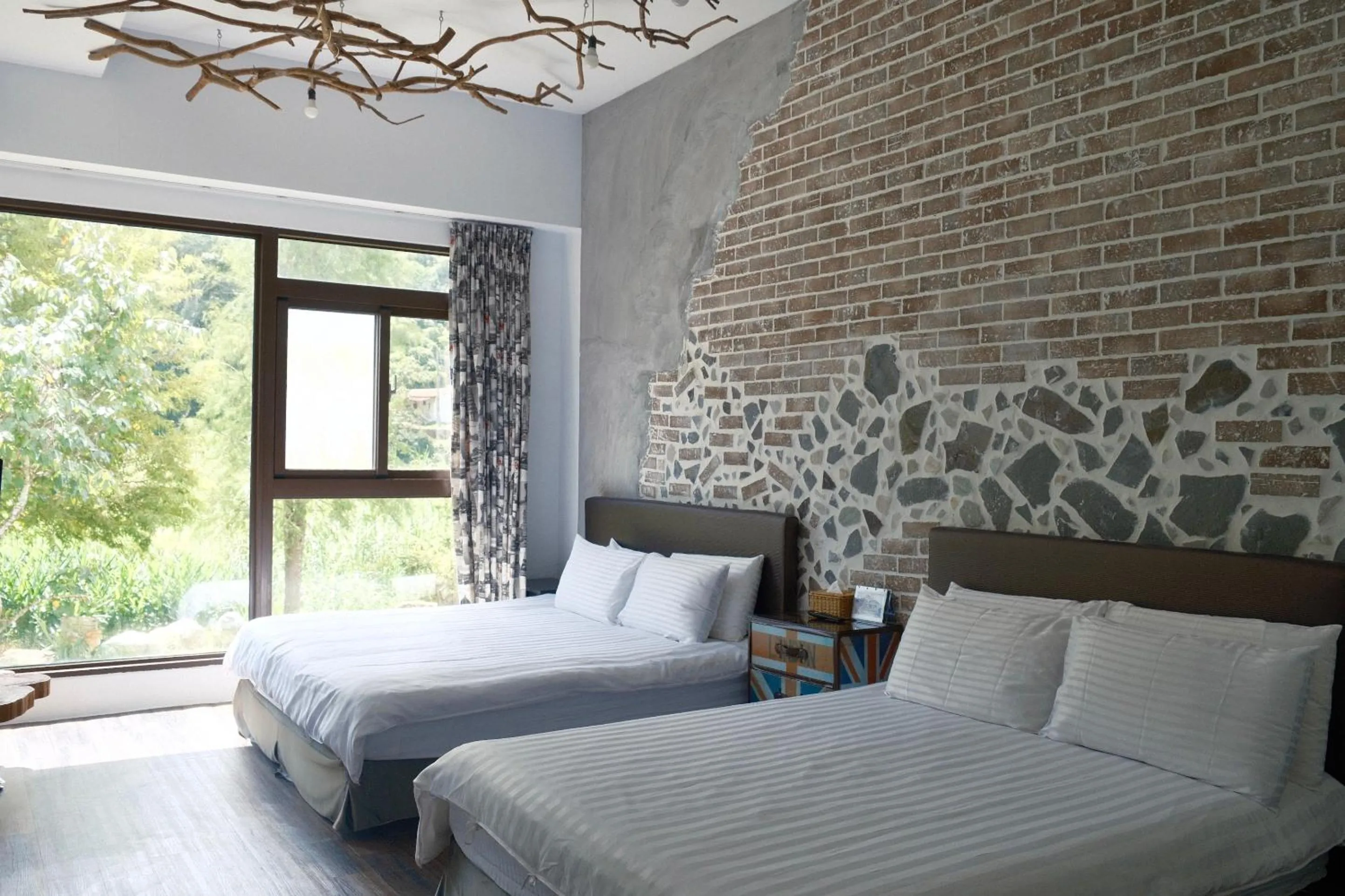 Photo of the whole room, Bed in 愛黏在一起設計師民宿 Lovers BNB