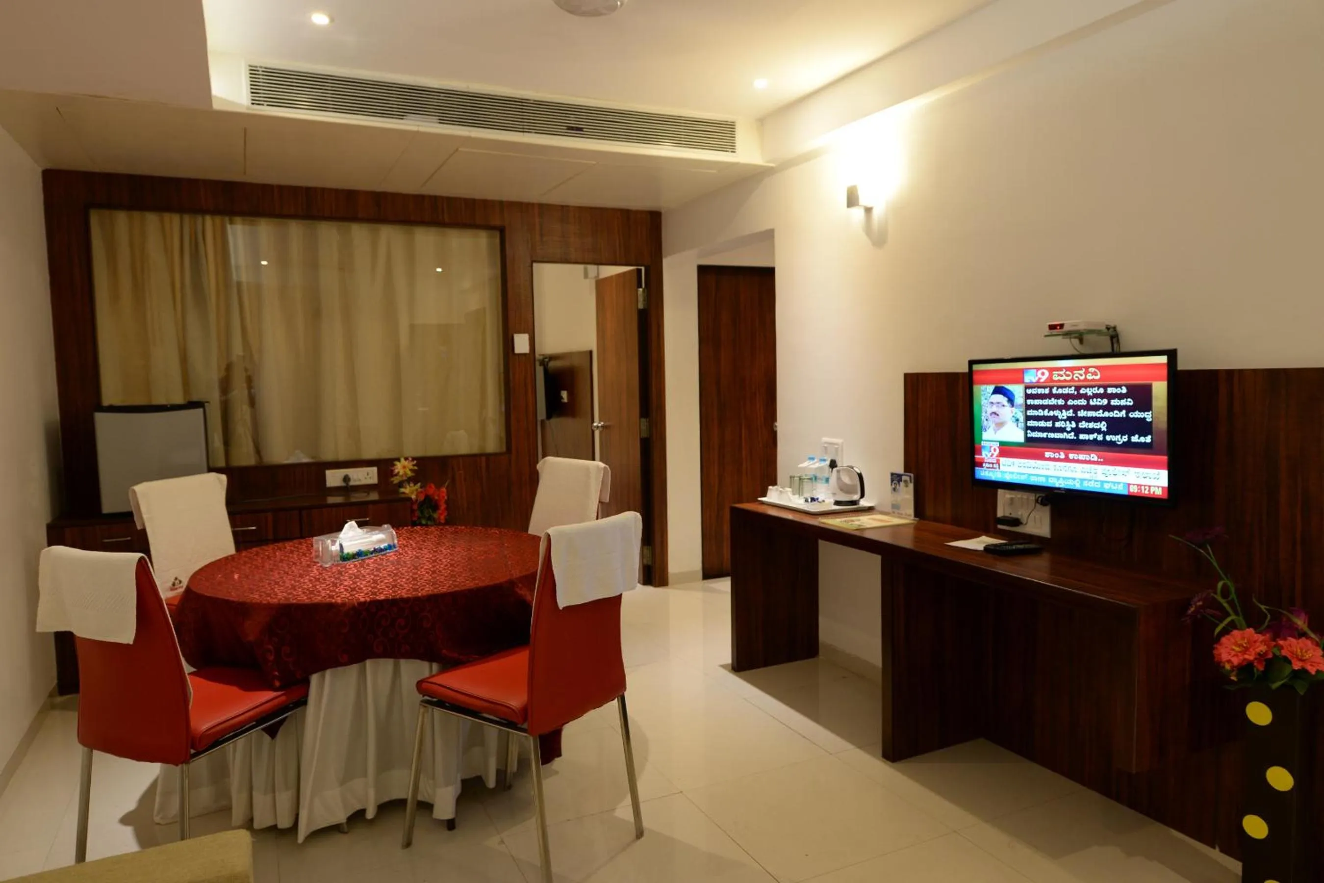 TV and multimedia in The Temple View Hotel