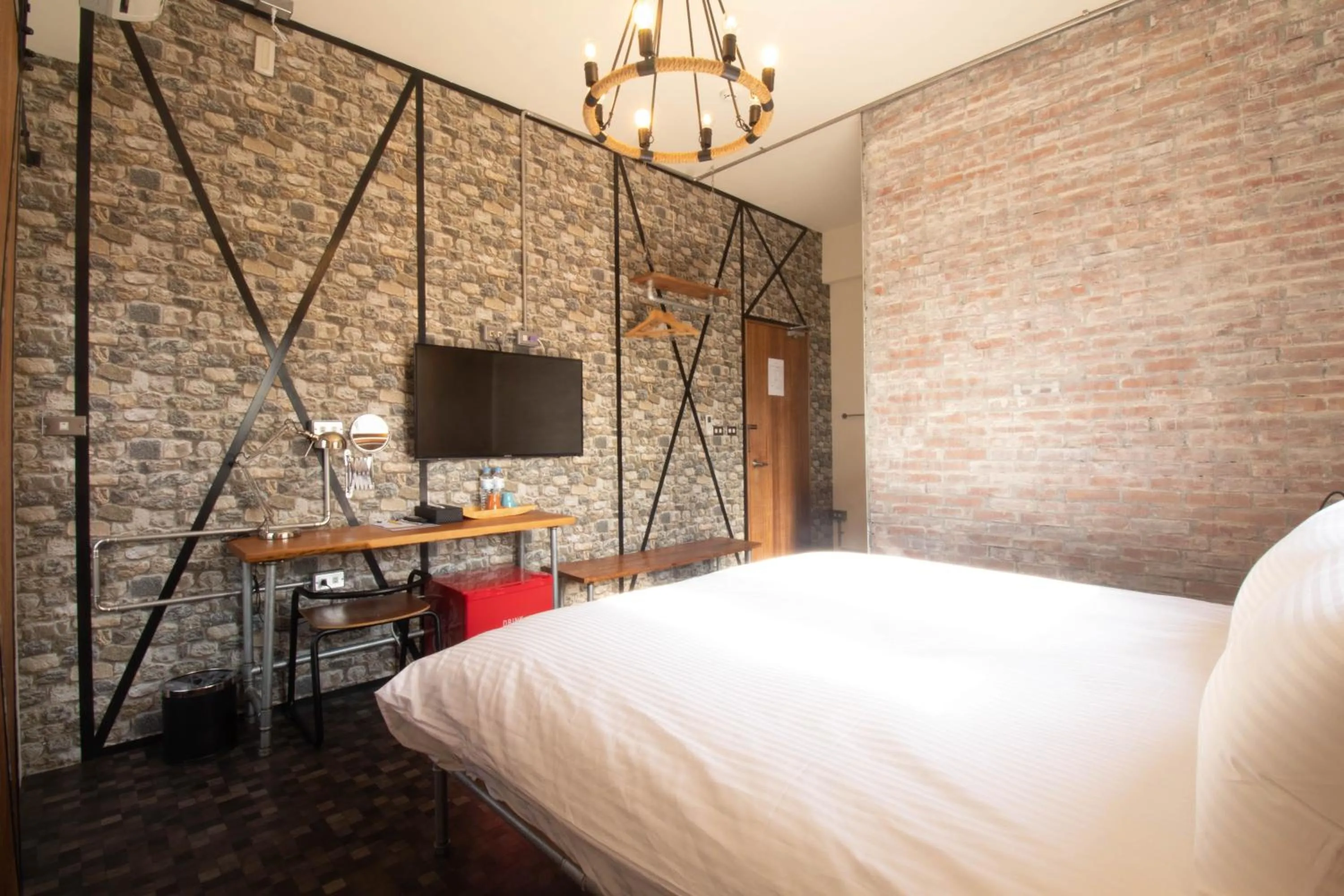 Superior Double Room with Terrace(I) in Ji Ye Jing Zhan B&B