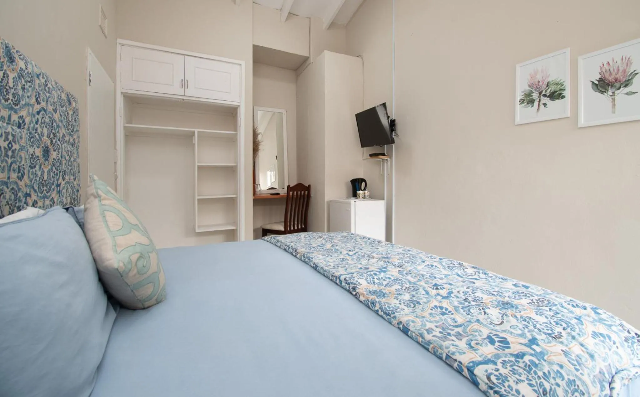 Bed in No 20 On the Beach Guesthouse