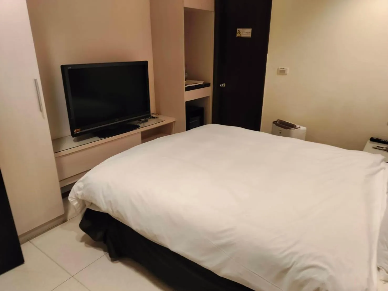 Bed in F Hotel - Sanyi