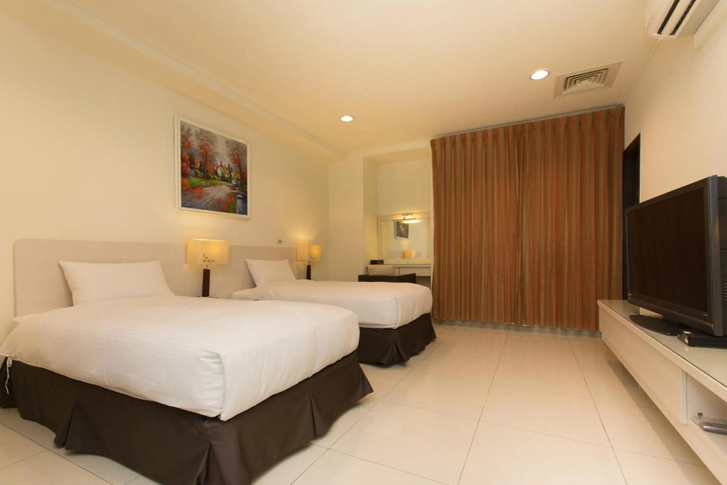 Bed in F Hotel - Sanyi