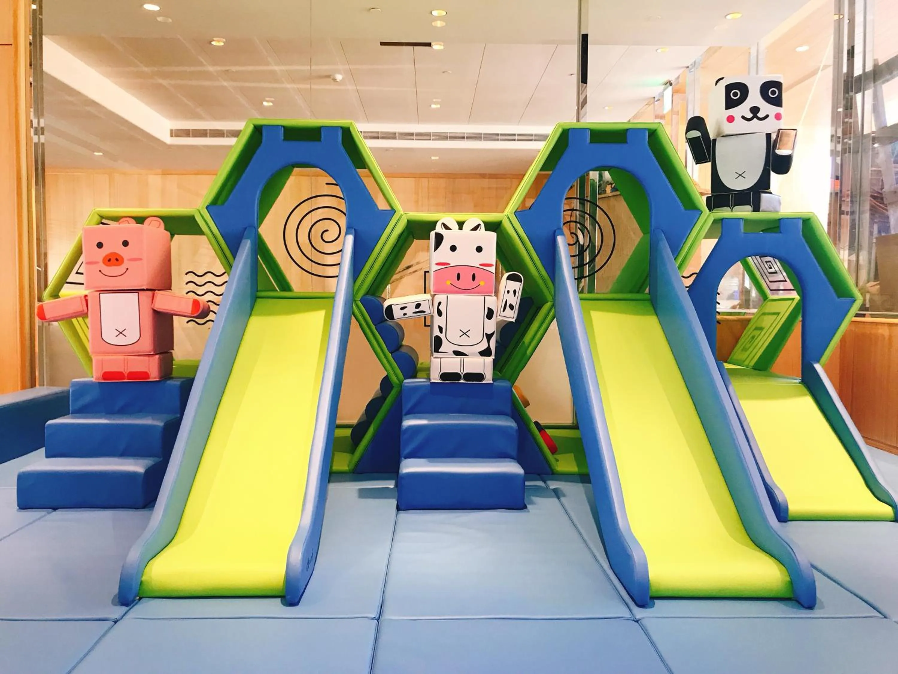 Children play ground in Inhouse Hotel Yehliu