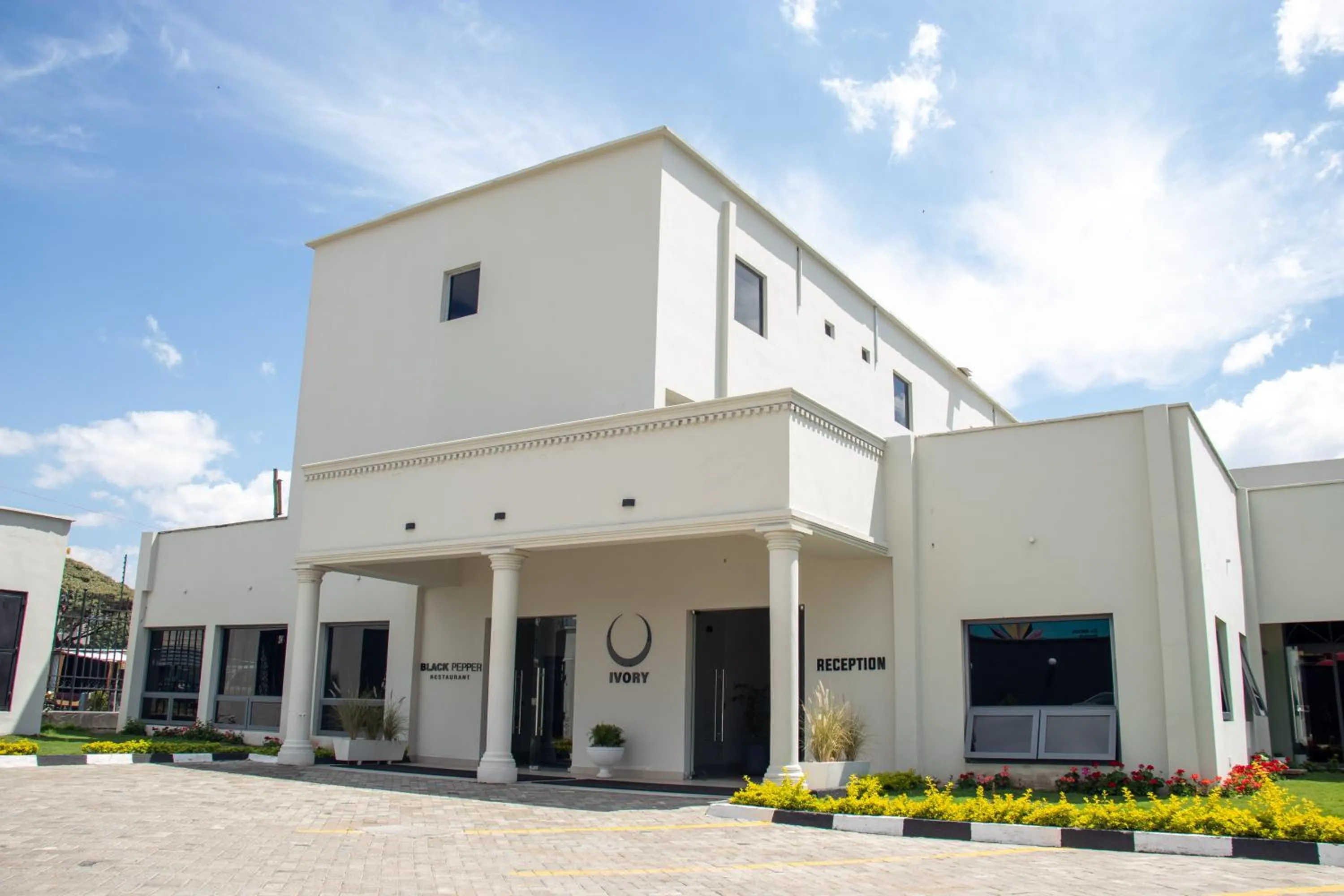 Property building in Ivory Park Hotel - Safari Waterworld