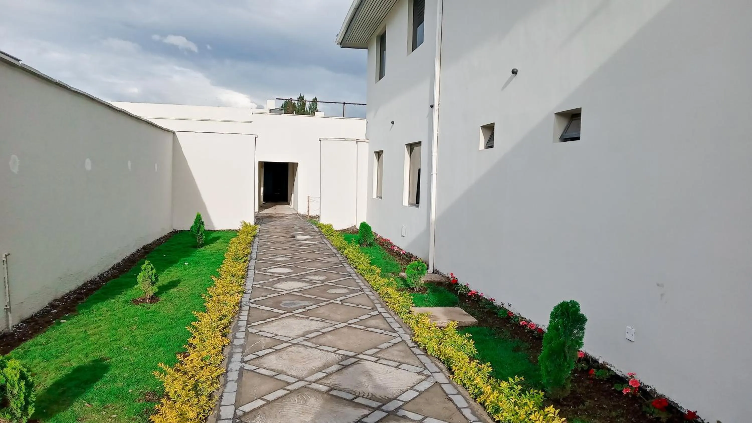 Property building in Ivory Park Hotel - Safari Waterworld