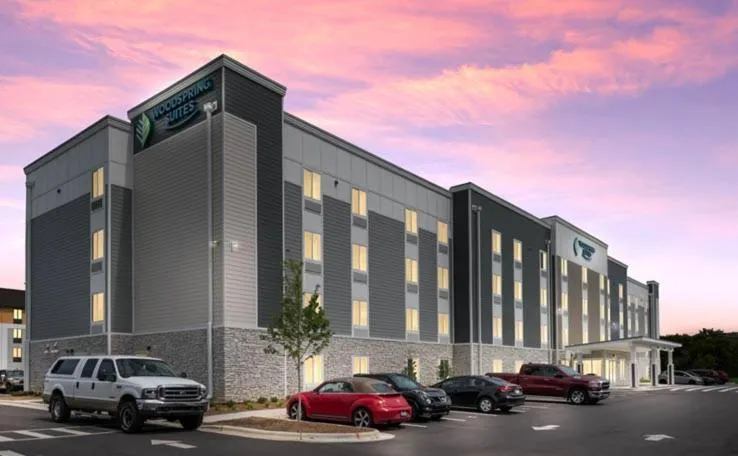 WoodSpring Suites Downers Grove - Chicago