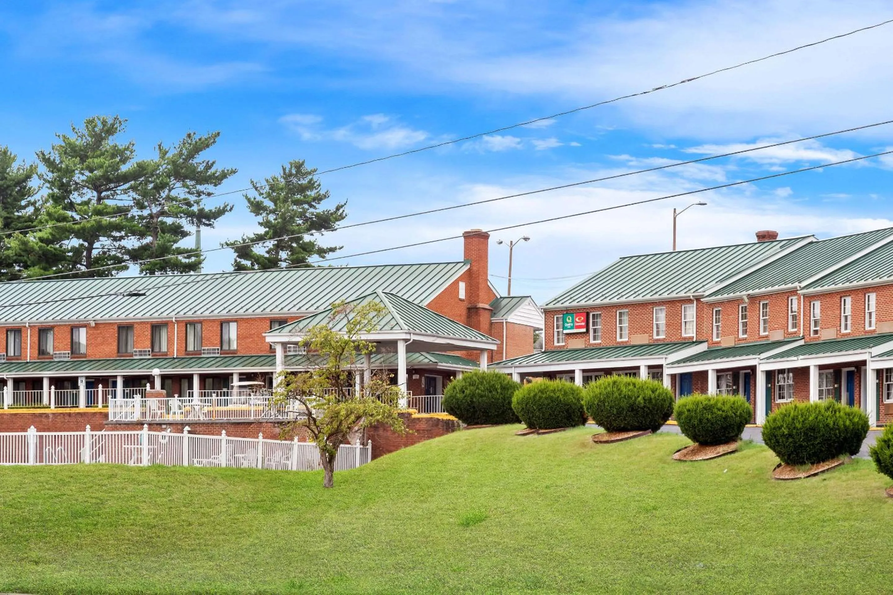 Property building in Econo Lodge Waynesboro - Skyline Drive