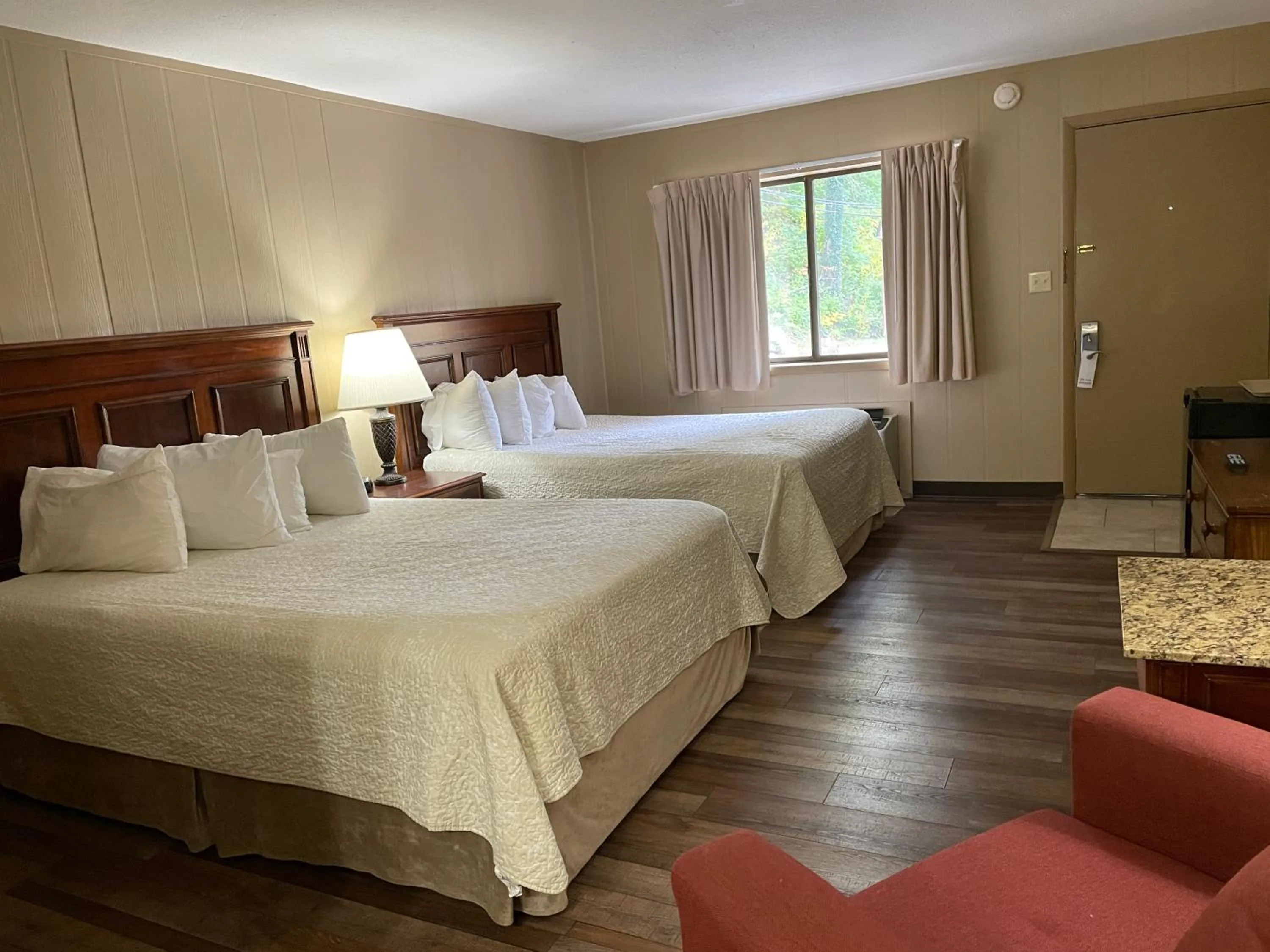 Bed in Fontana Village Resort & Marina