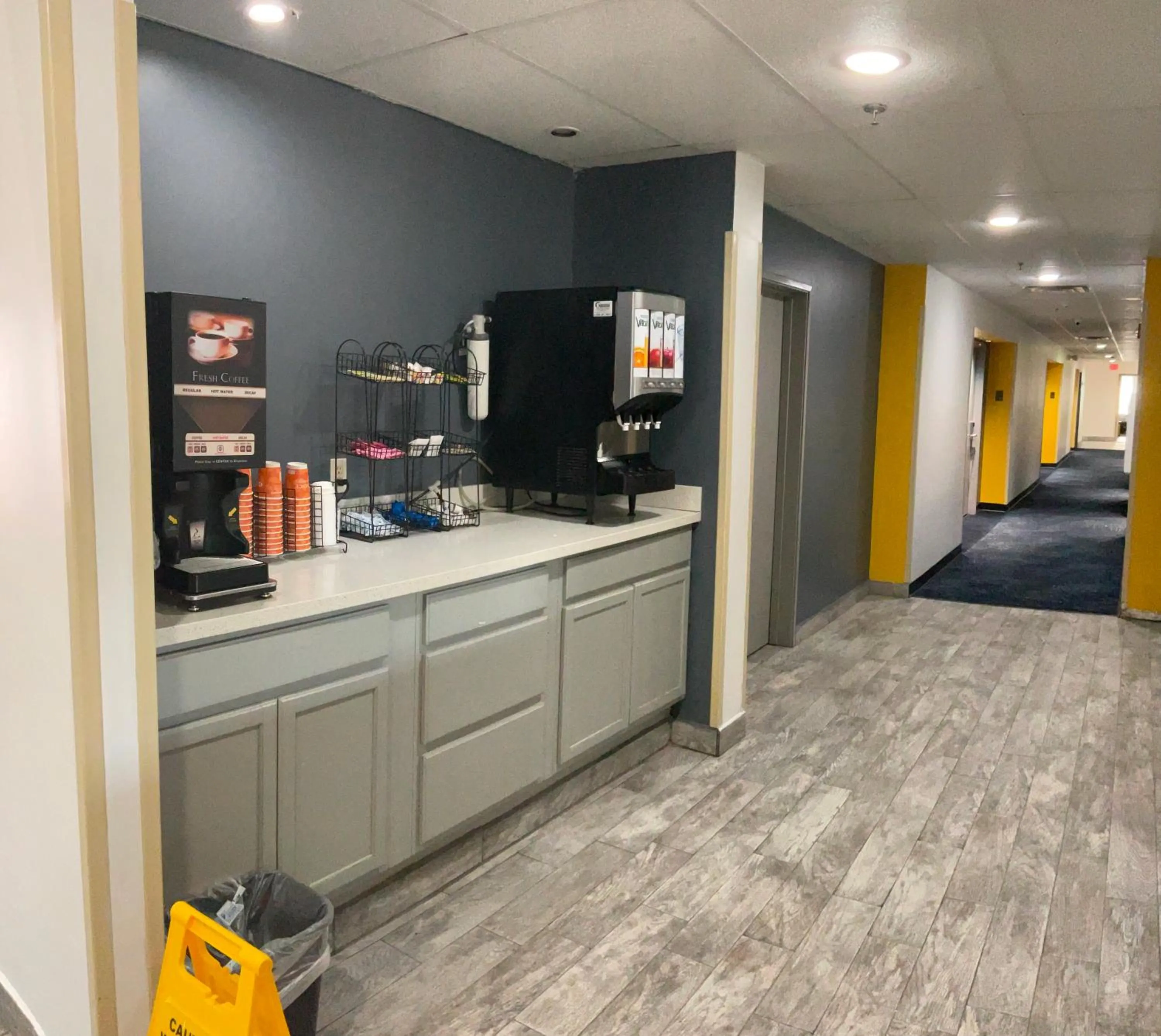 Restaurant/places to eat in Comfort Inn I-49 South