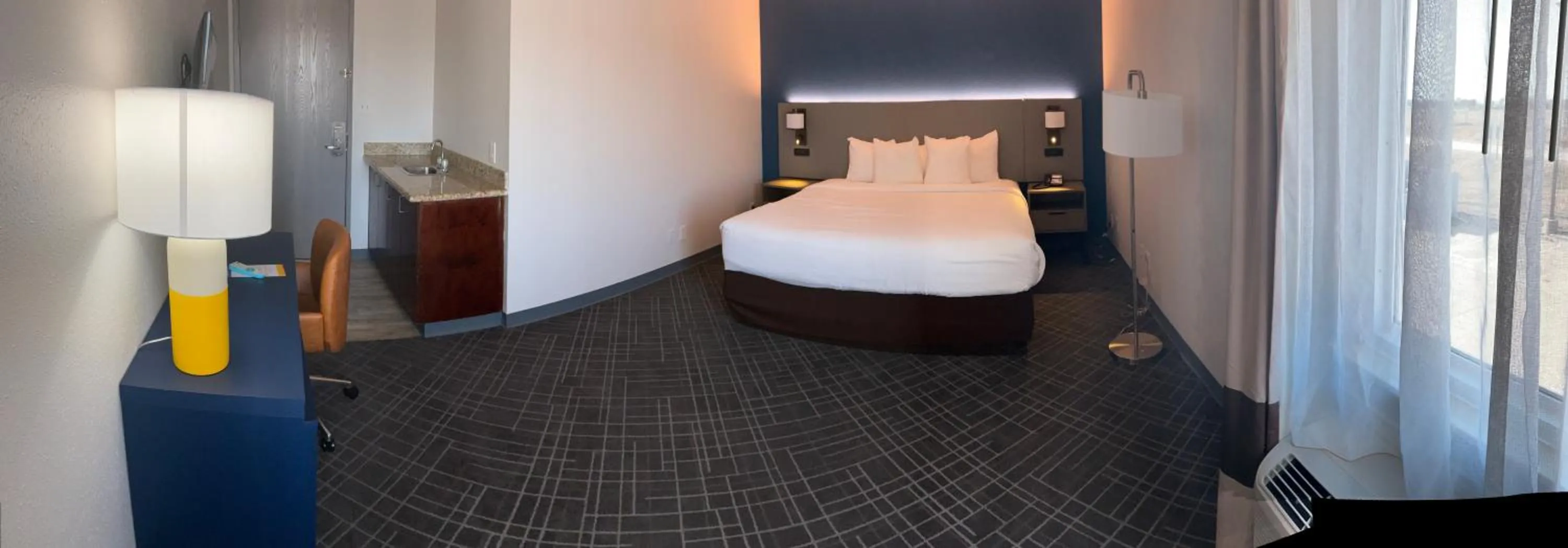 Bed in Comfort Inn I-49 South