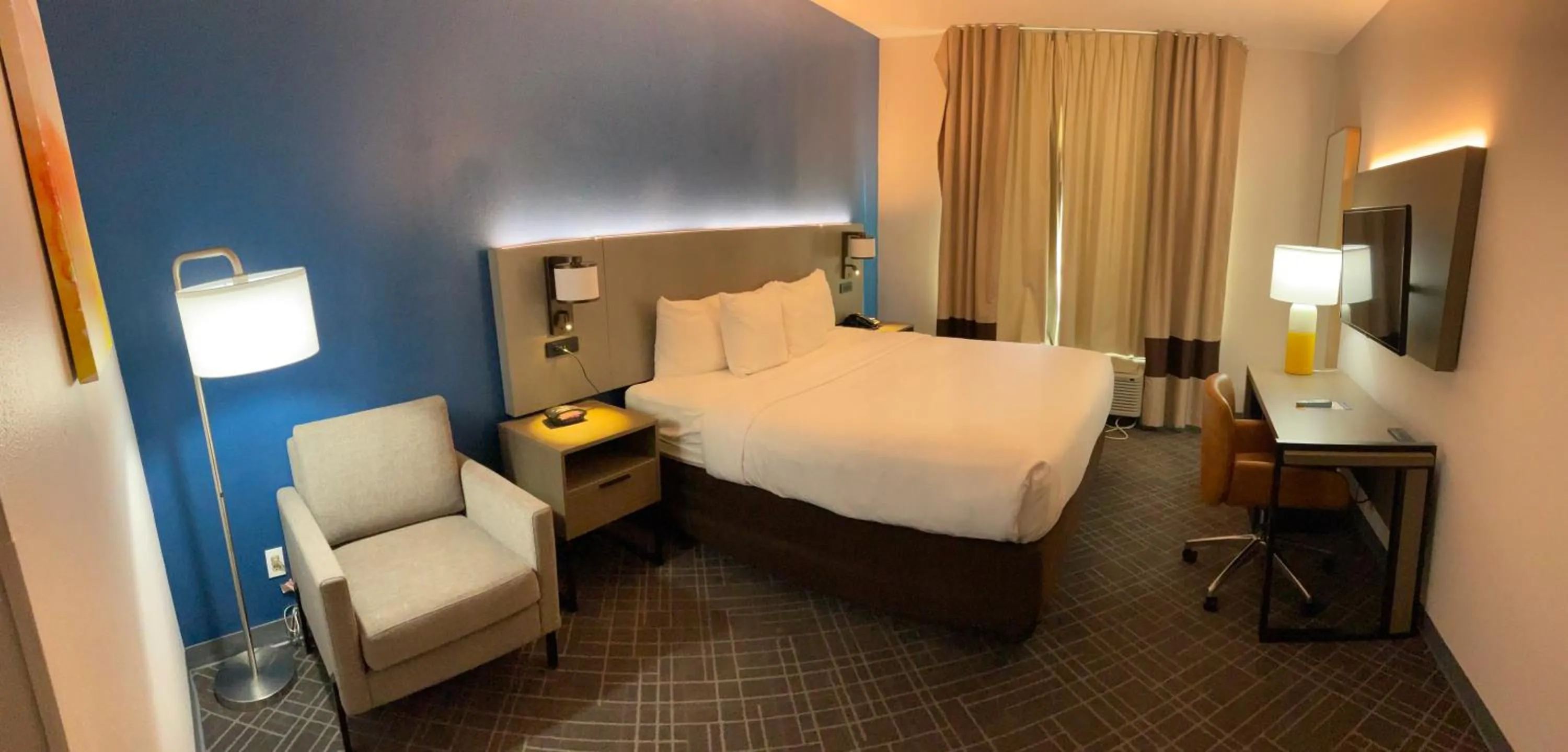 TV and multimedia in Comfort Inn I-49 South