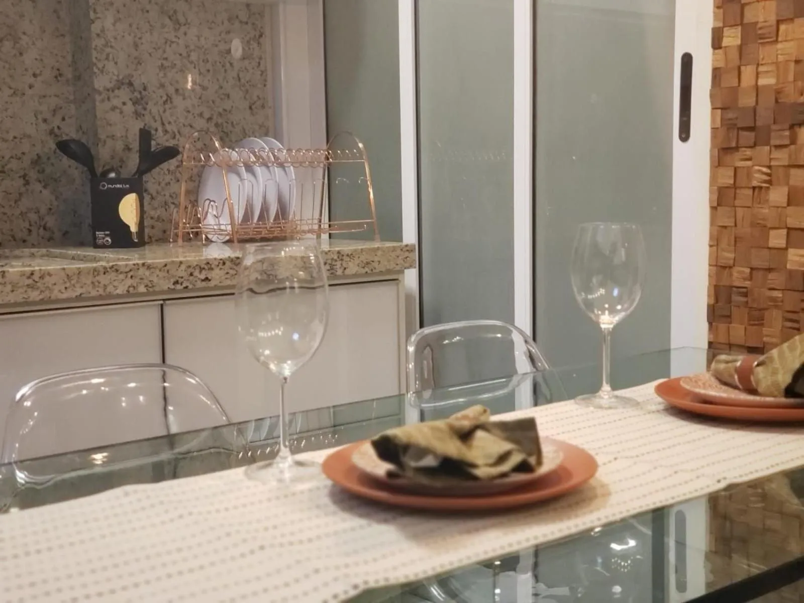 1 Qts.| 2 Hósp. | Linda vista| Ao lado do Shopping