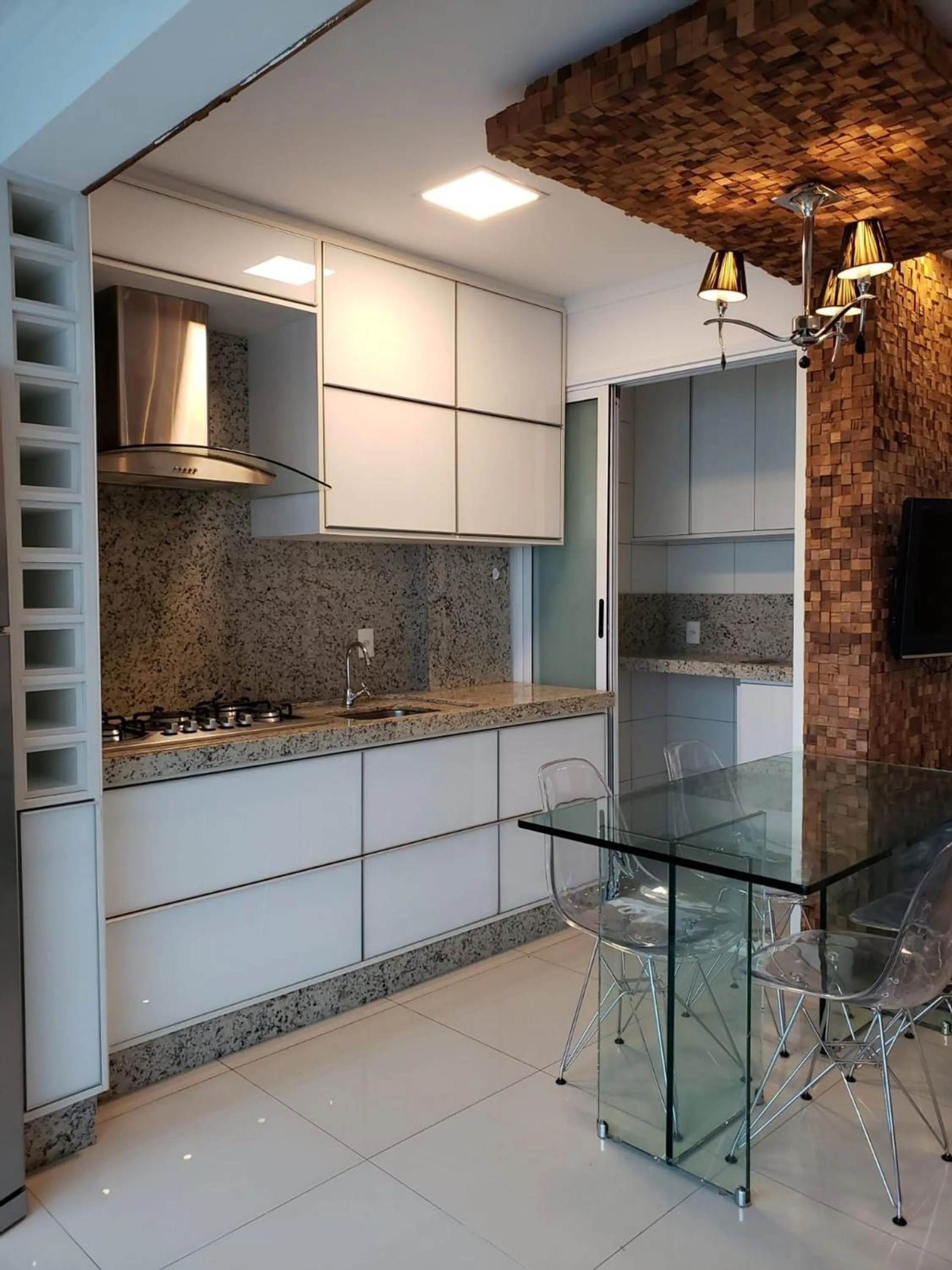 1 Qts.| 2 Hósp. | Linda vista| Ao lado do Shopping