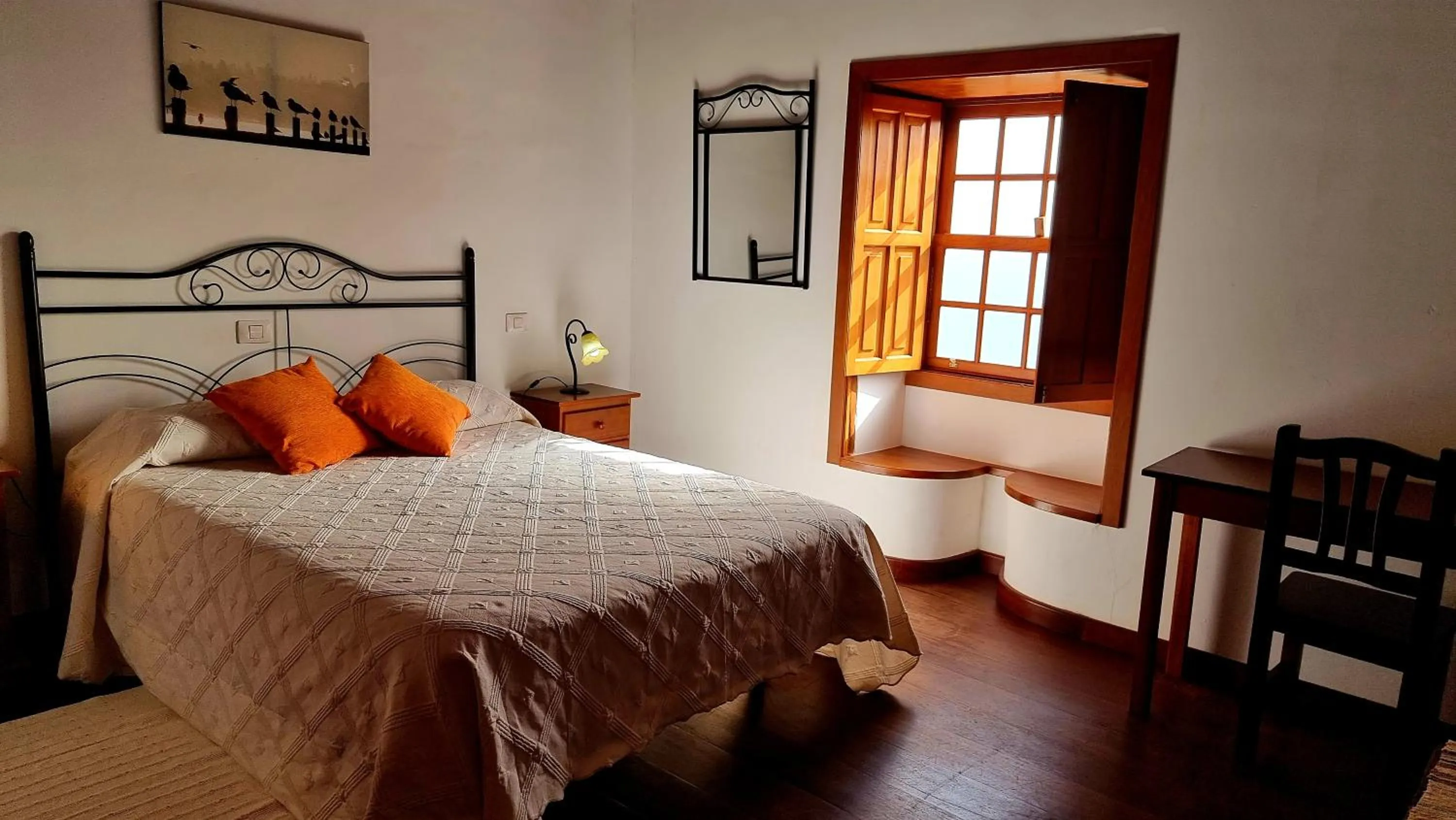 Bedroom, Bed in Neólida