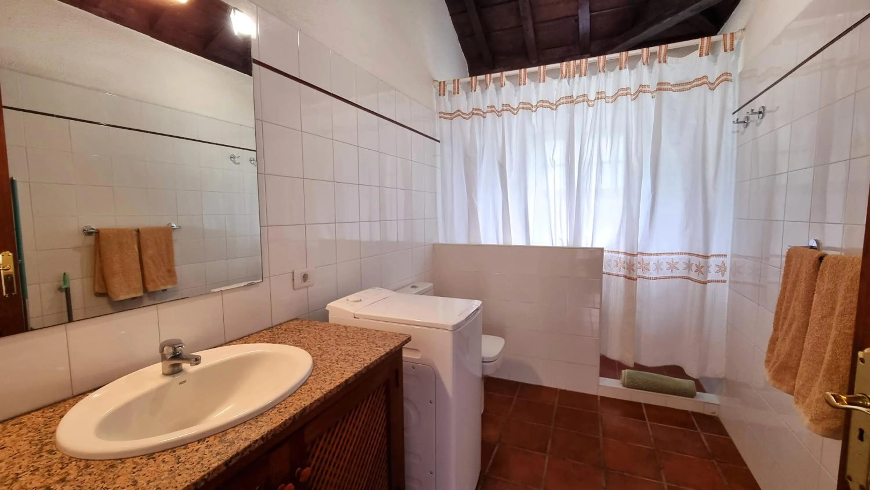 Shower in Pancho Molina