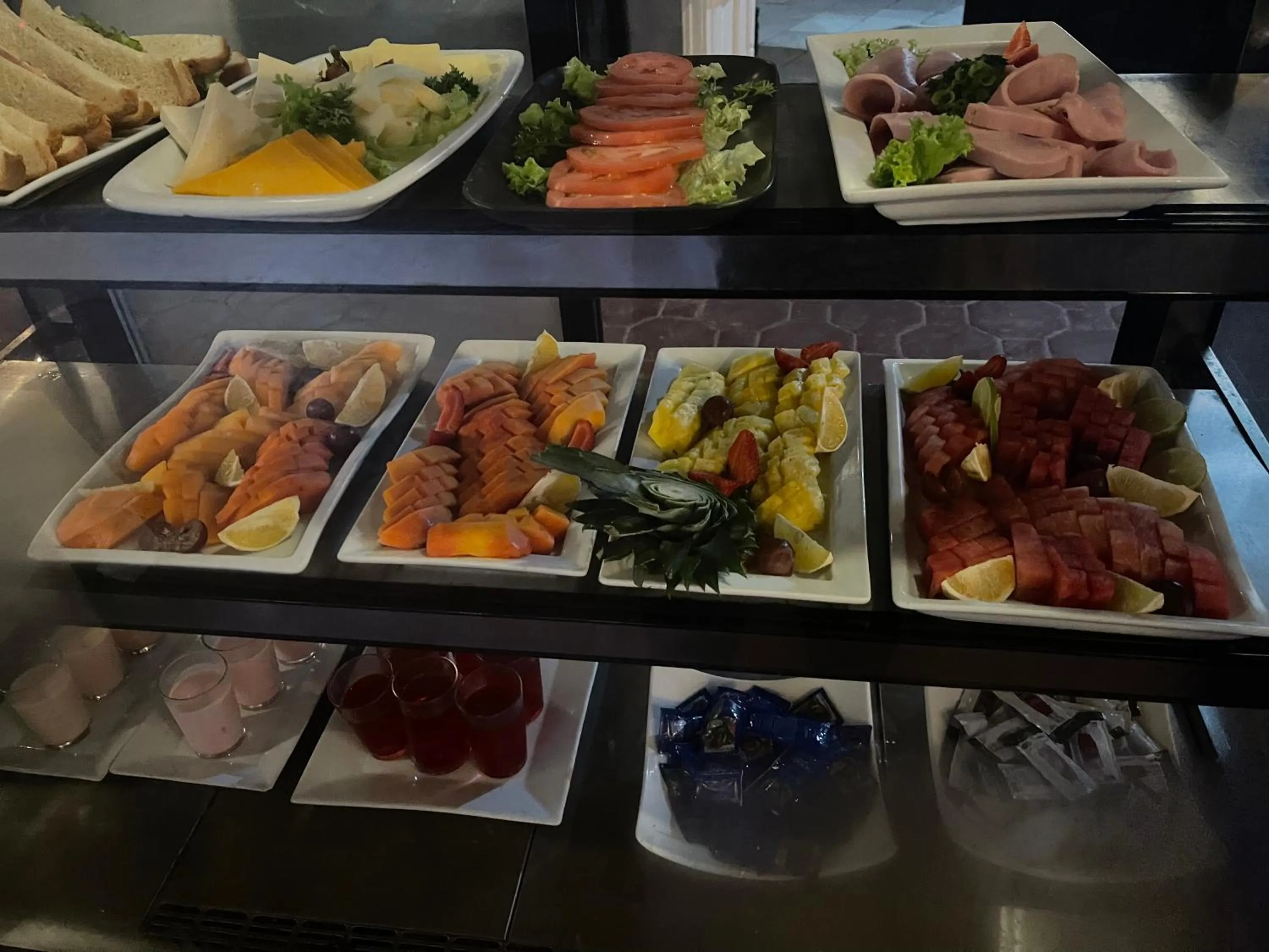 Buffet breakfast in Hotel Plaza Brisas