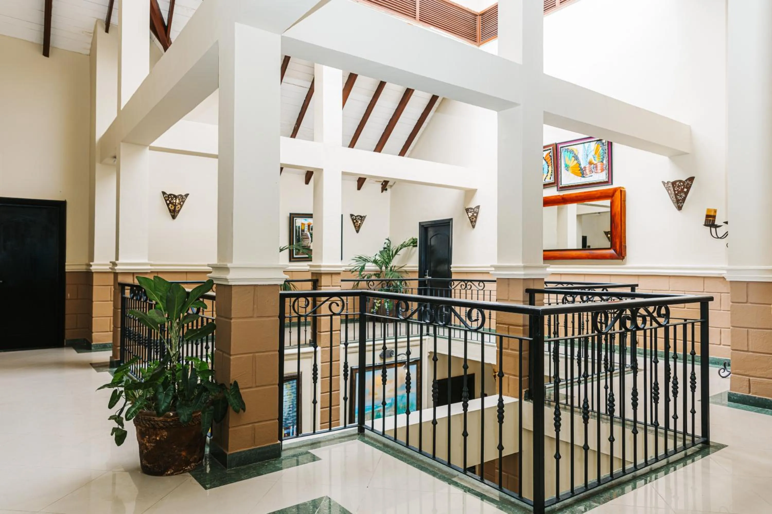 Property building in Hotel Plaza Brisas