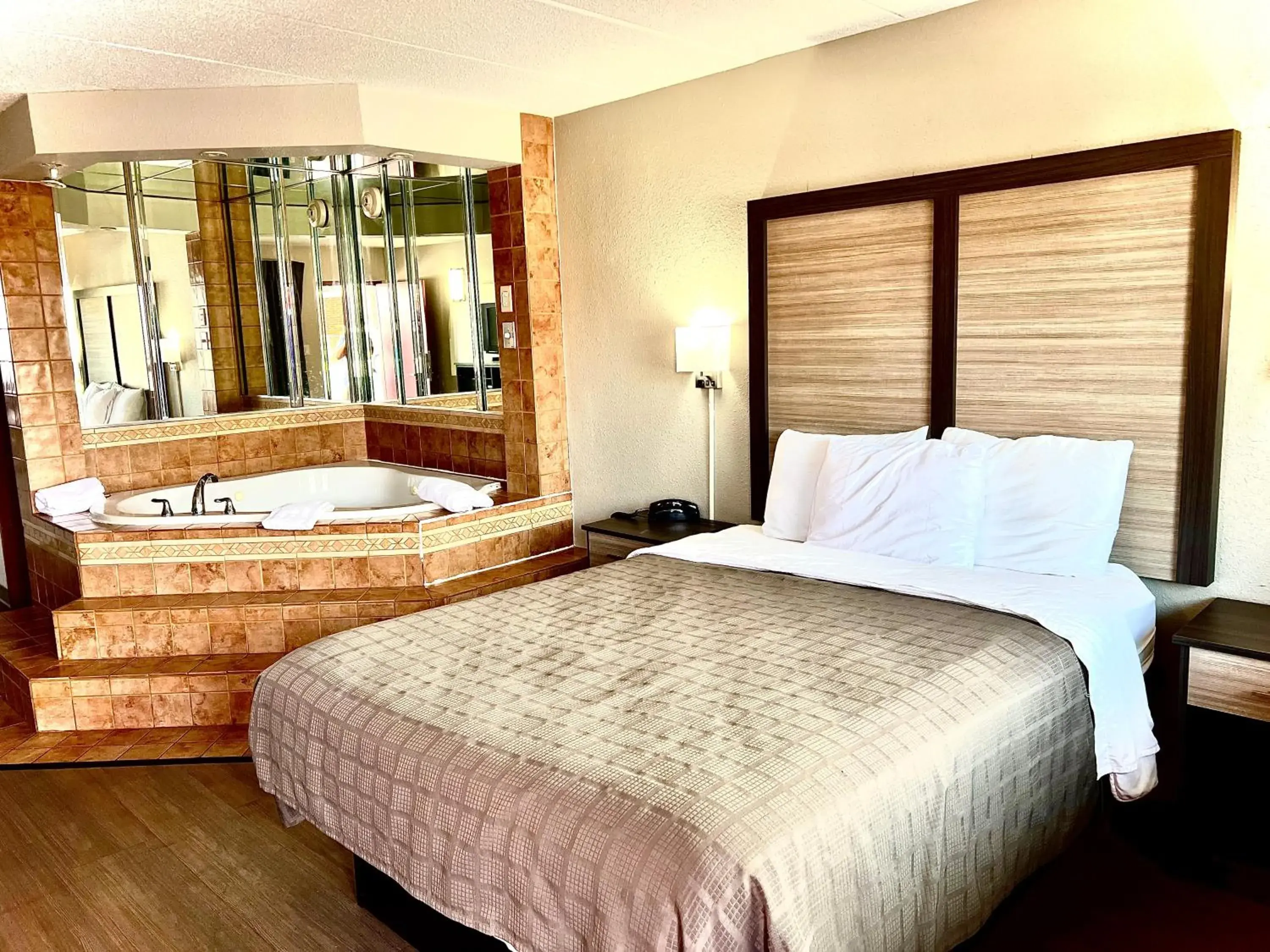 Bathroom, Bed in Bridgeview Inn Chicago Area Bathroom, Bed in Bridgeview Inn Chicago Area