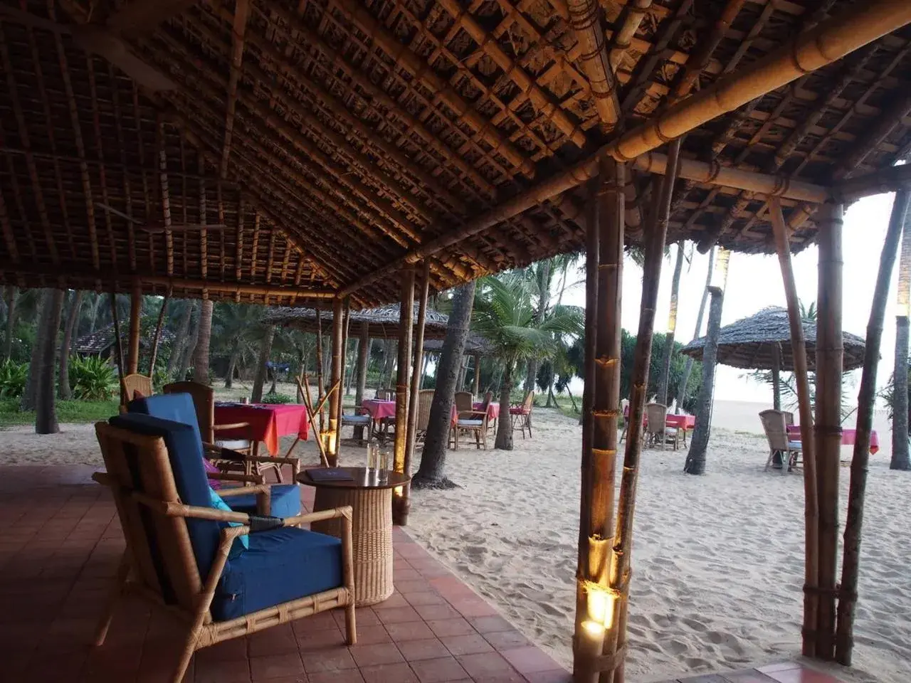 Restaurant/places to eat in Neeleshwar Hermitage Restaurant/places to eat in Neeleshwar Hermitage