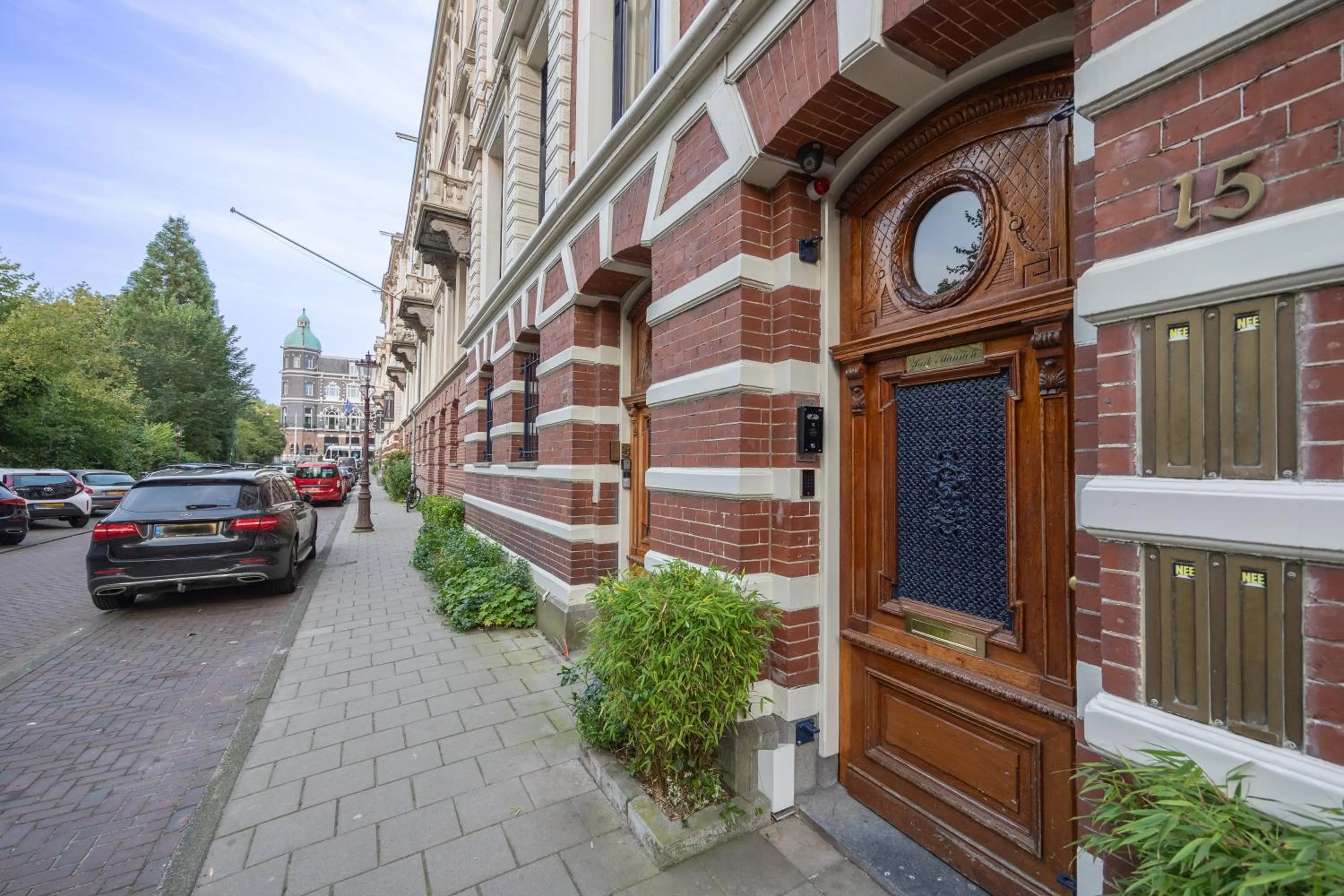 Property building in Park Mansion Hotel