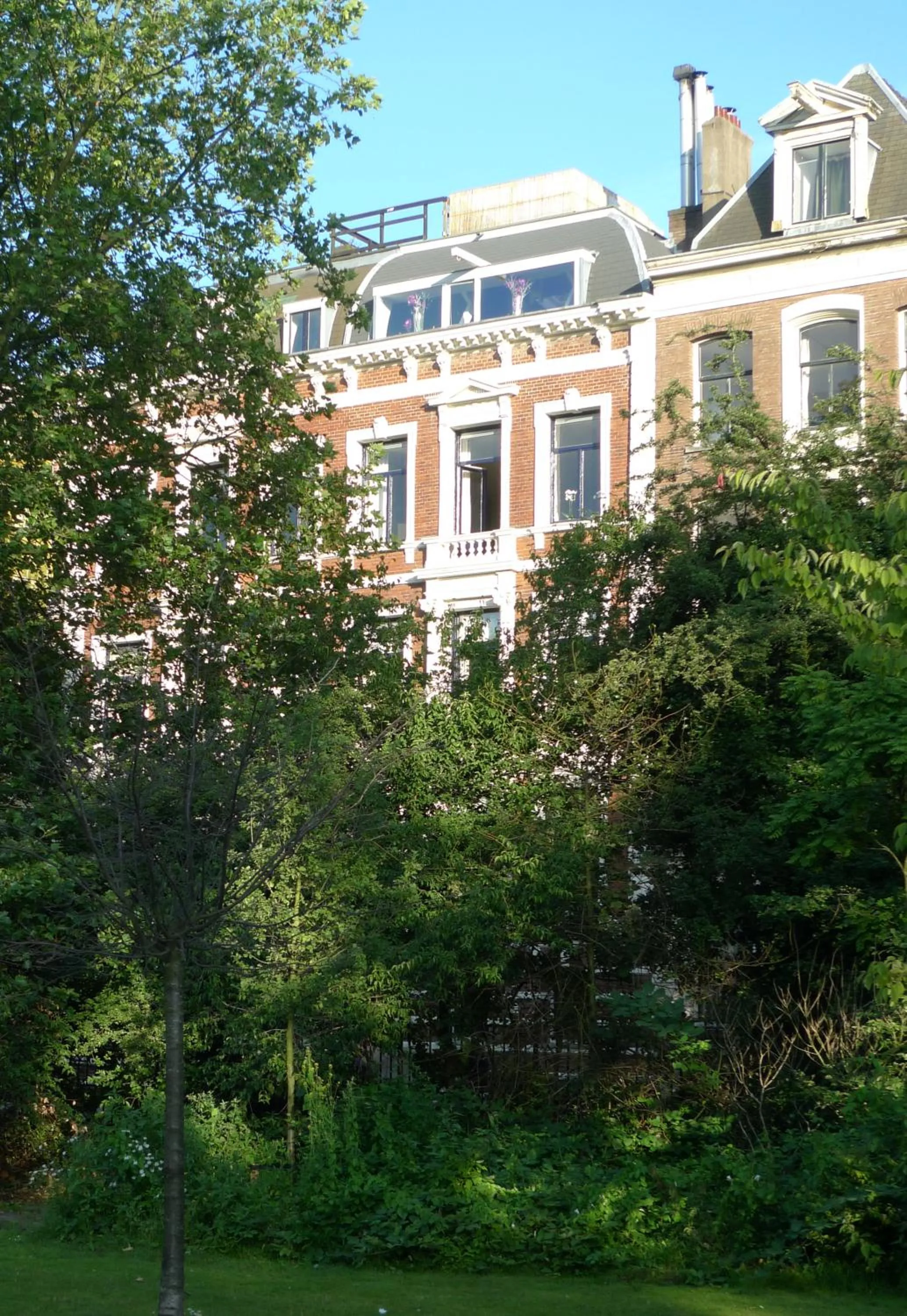 Property building in Park Mansion Hotel