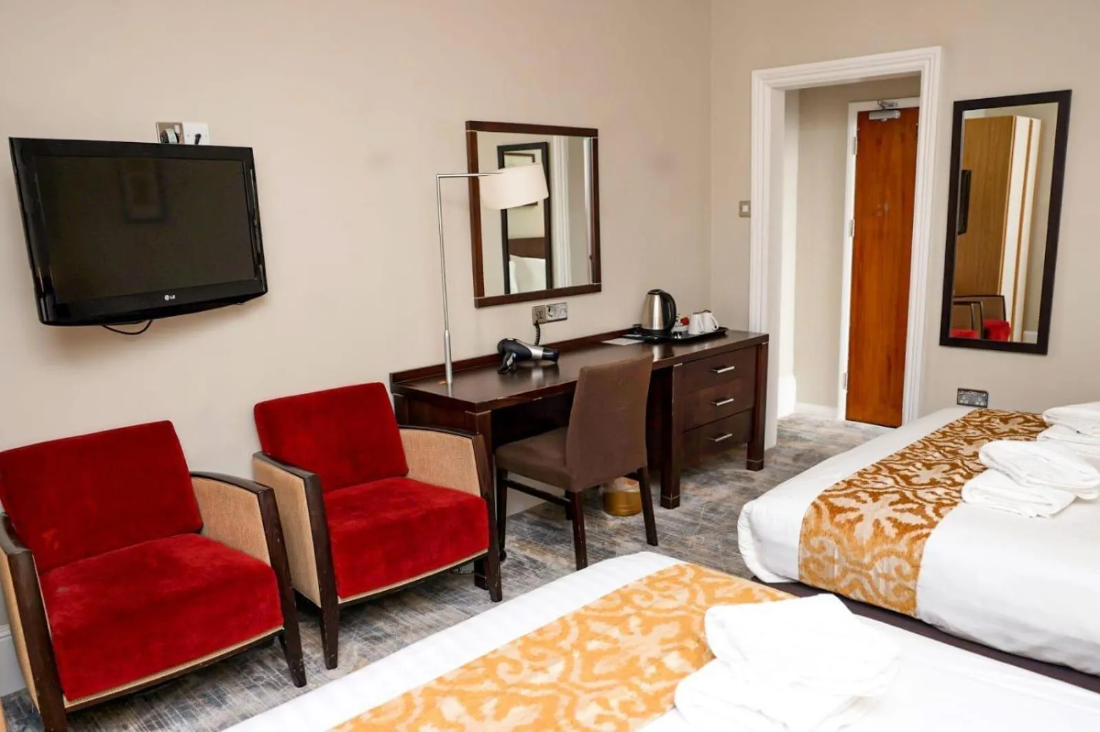 Bedroom, Bed in New Wilmington Hotel