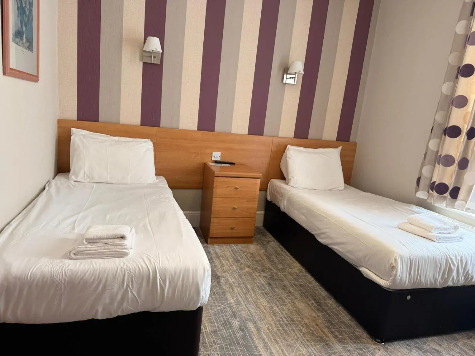 Standard Twin Room in New Wilmington Hotel Standard Twin Room in New Wilmington Hotel