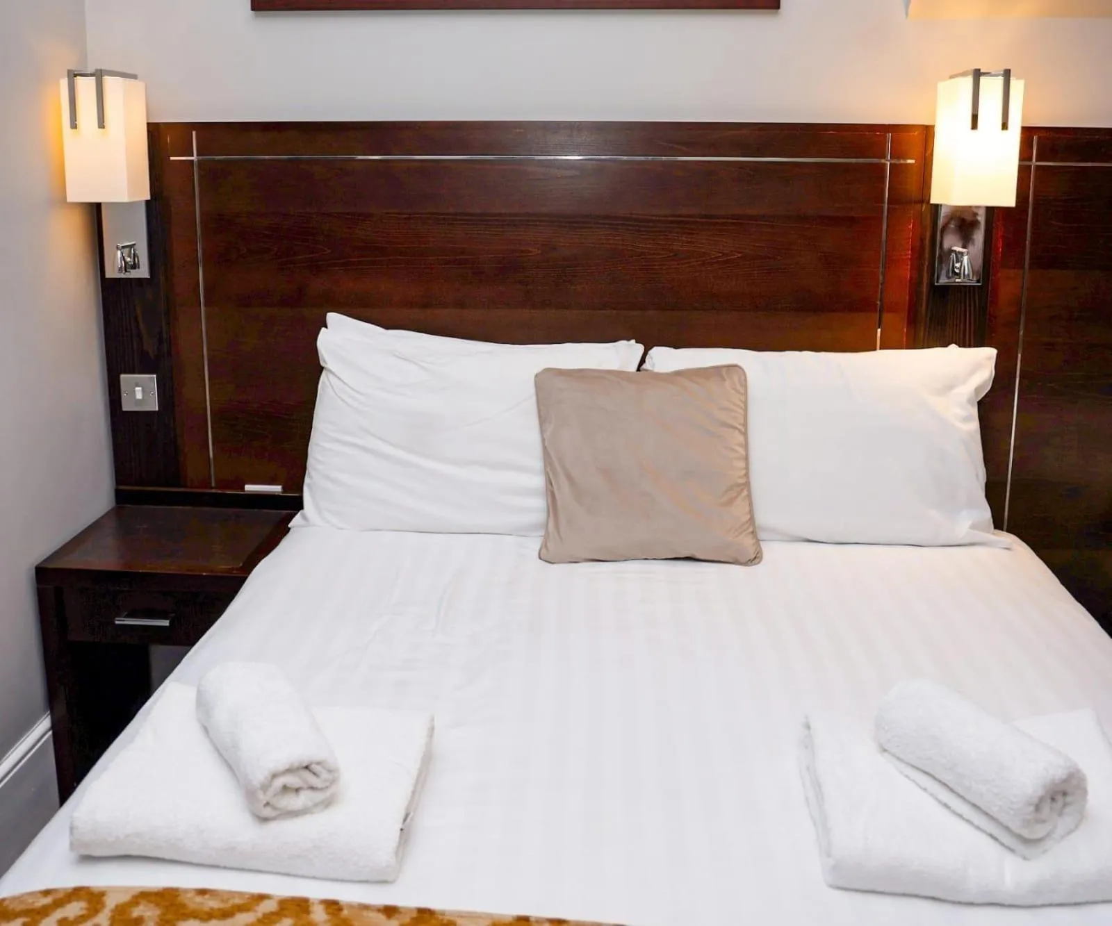 Bedroom, Bed in New Wilmington Hotel