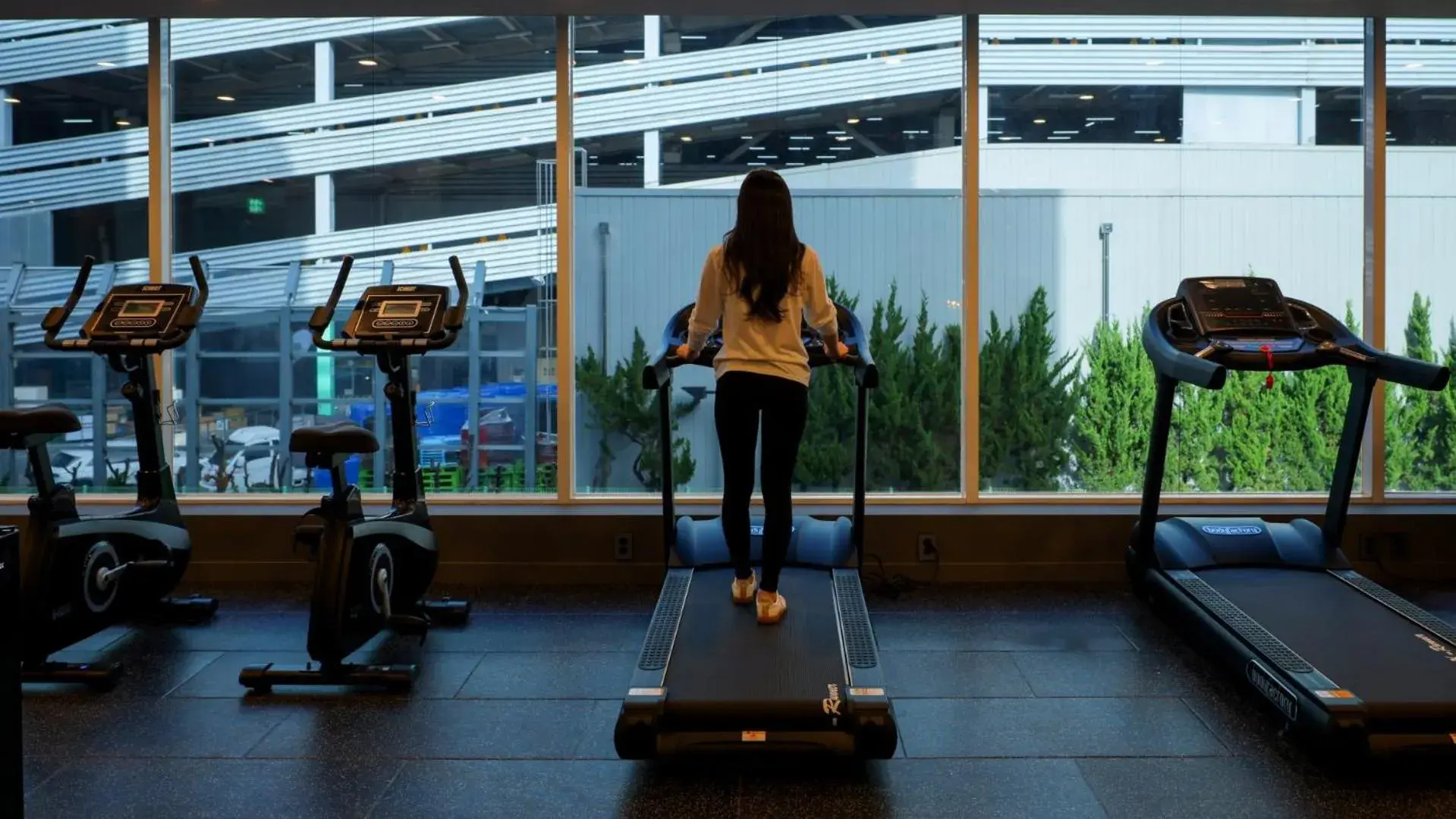 Fitness centre/facilities in Workers Hotel Daejeon by Aank Fitness centre/facilities in Workers Hotel Daejeon by Aank