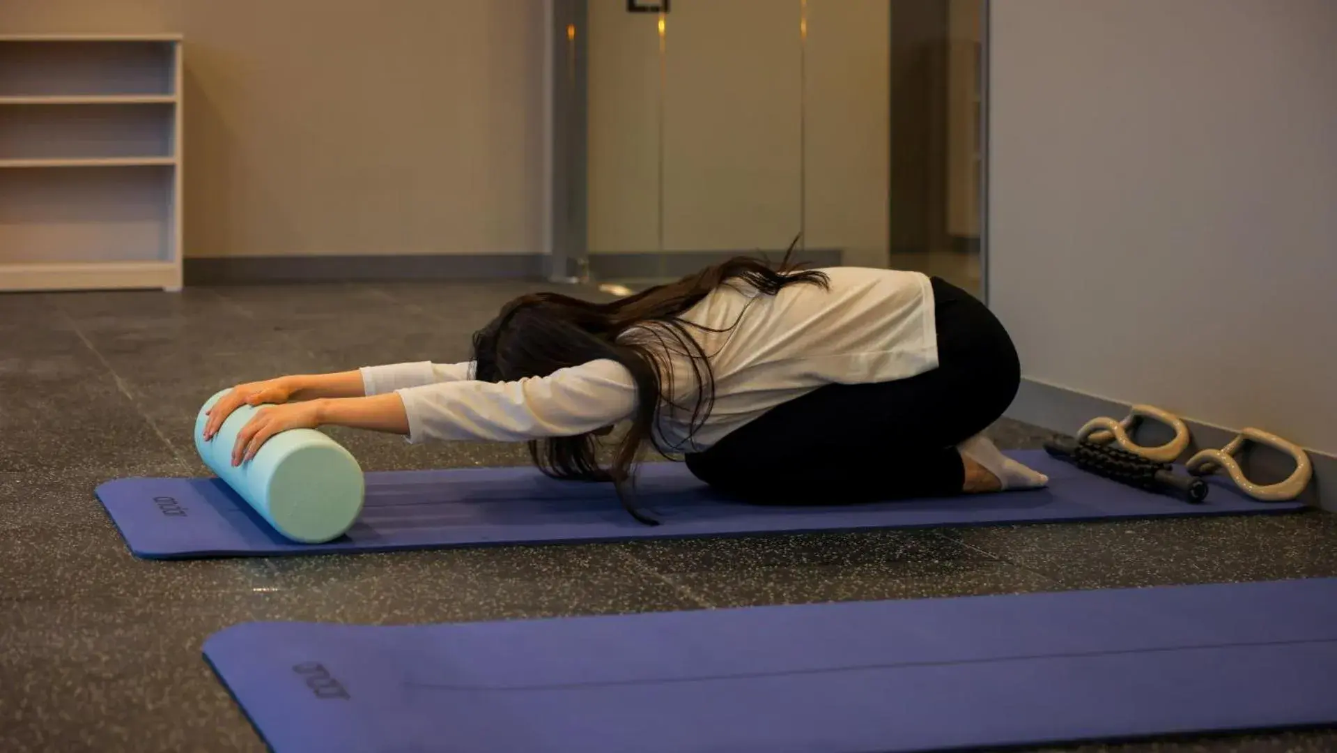 Fitness centre/facilities in Workers Hotel Daejeon by Aank Fitness centre/facilities in Workers Hotel Daejeon by Aank