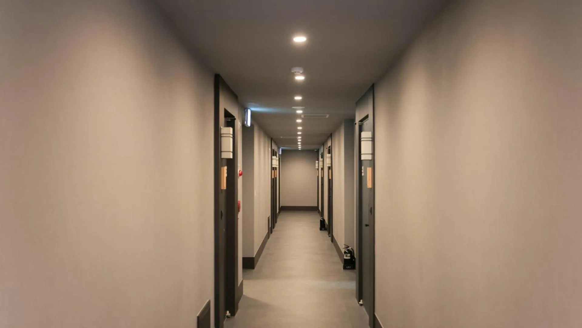 Lobby or reception in Workers Hotel Daejeon by Aank