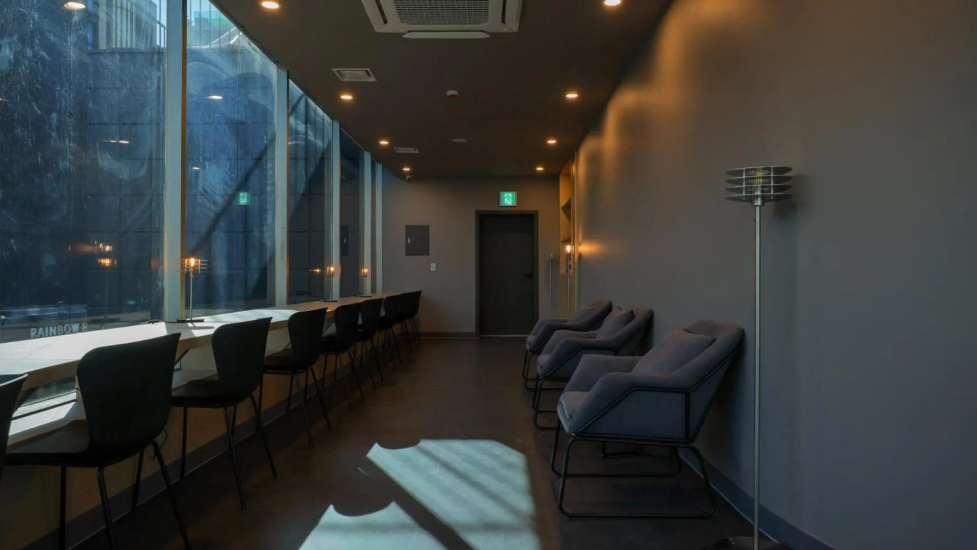 Business facilities in Workers Hotel Daejeon by Aank