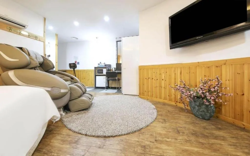 Cheonan Business Hotel