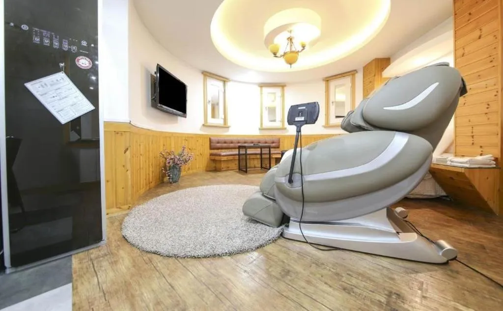 Cheonan Business Hotel