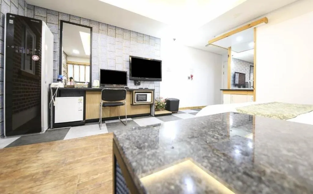 Cheonan Business Hotel