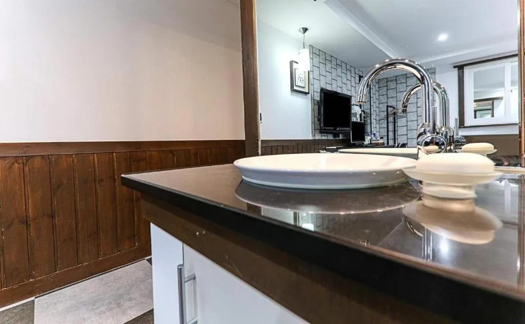 Cheonan Business Hotel