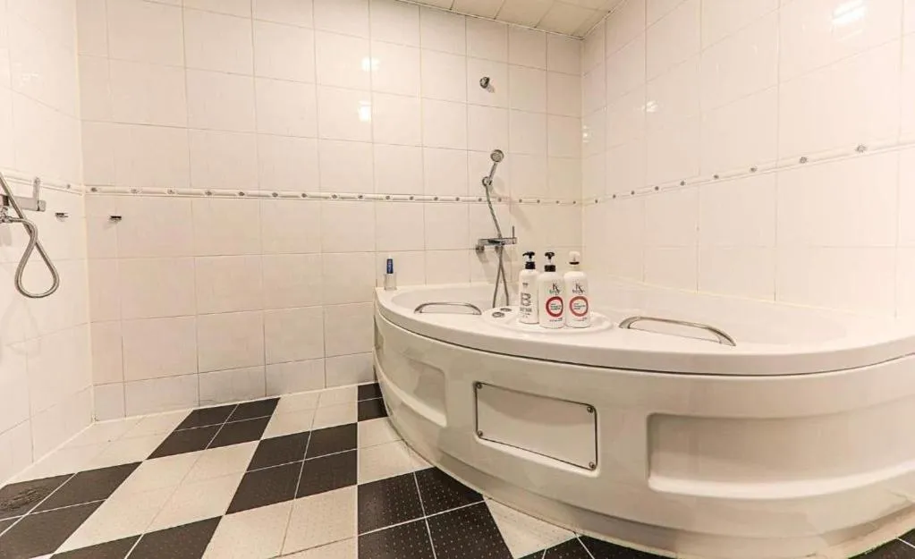 Cheonan Business Hotel