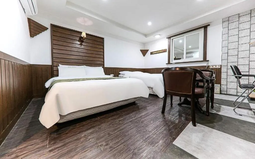 Cheonan Business Hotel