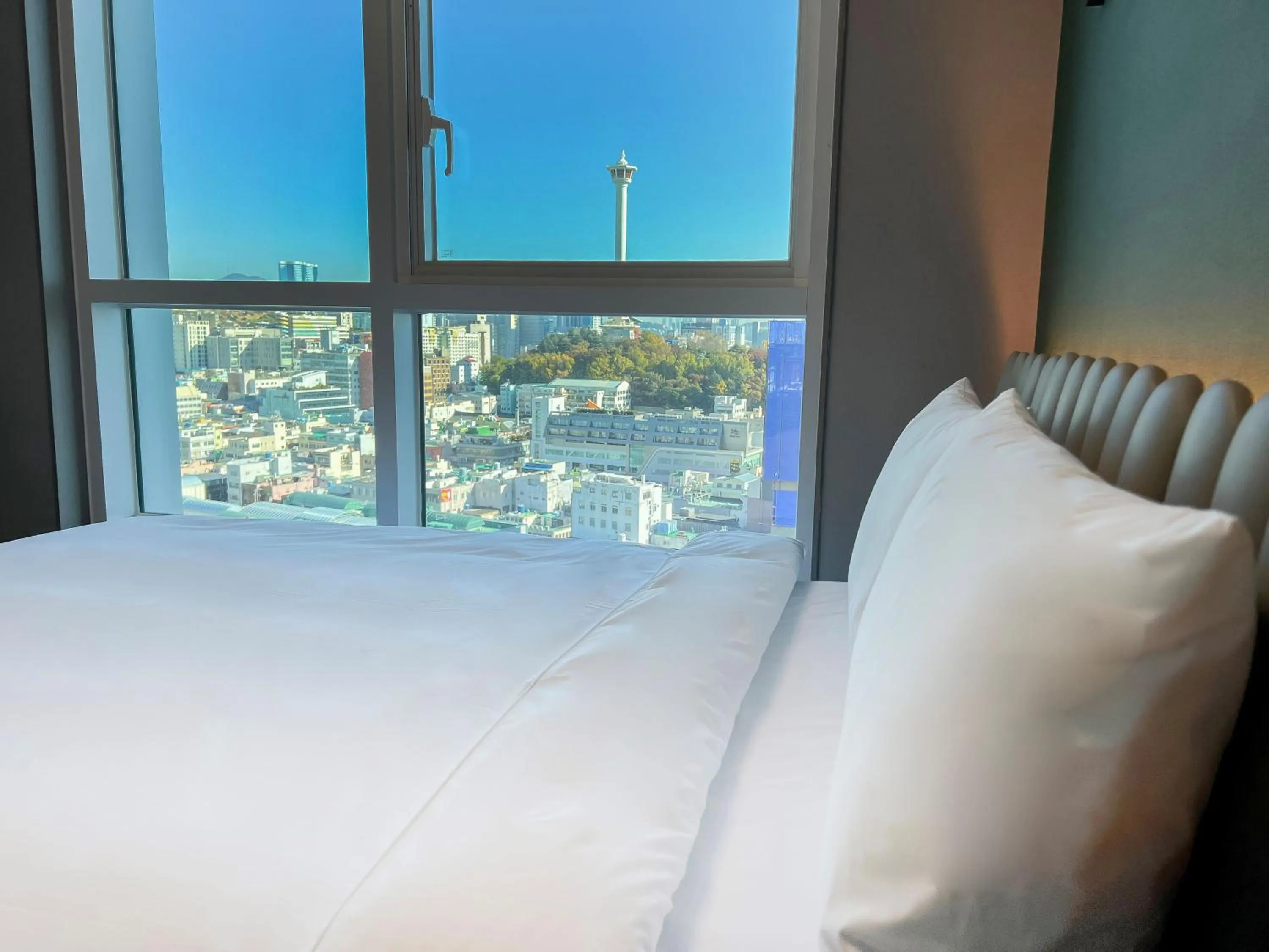 Photo of the whole room, Bed in Busan Nampo Cotice The Ground