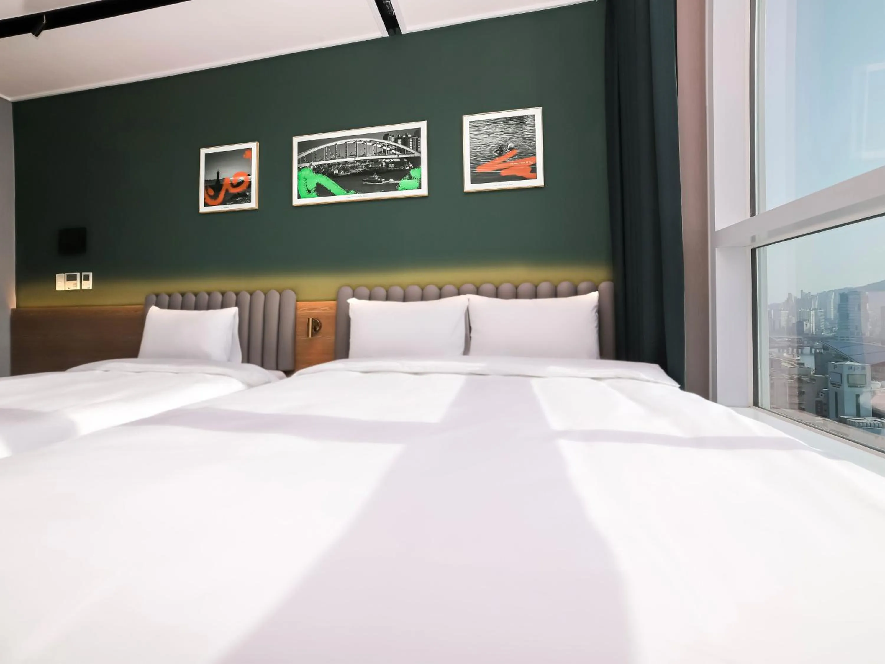 Photo of the whole room, Bed in Busan Nampo Cotice The Ground