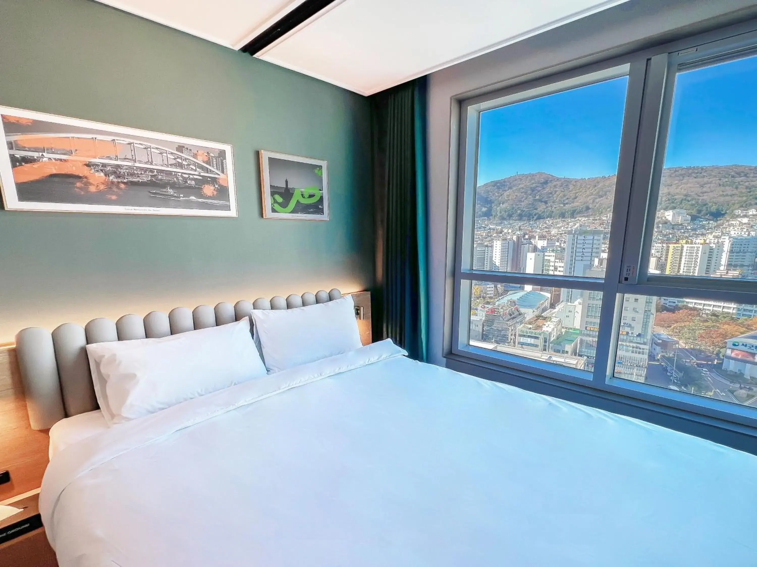 Photo of the whole room, Bed in Busan Nampo Cotice The Ground Photo of the whole room, Bed in Busan Nampo Cotice The Ground