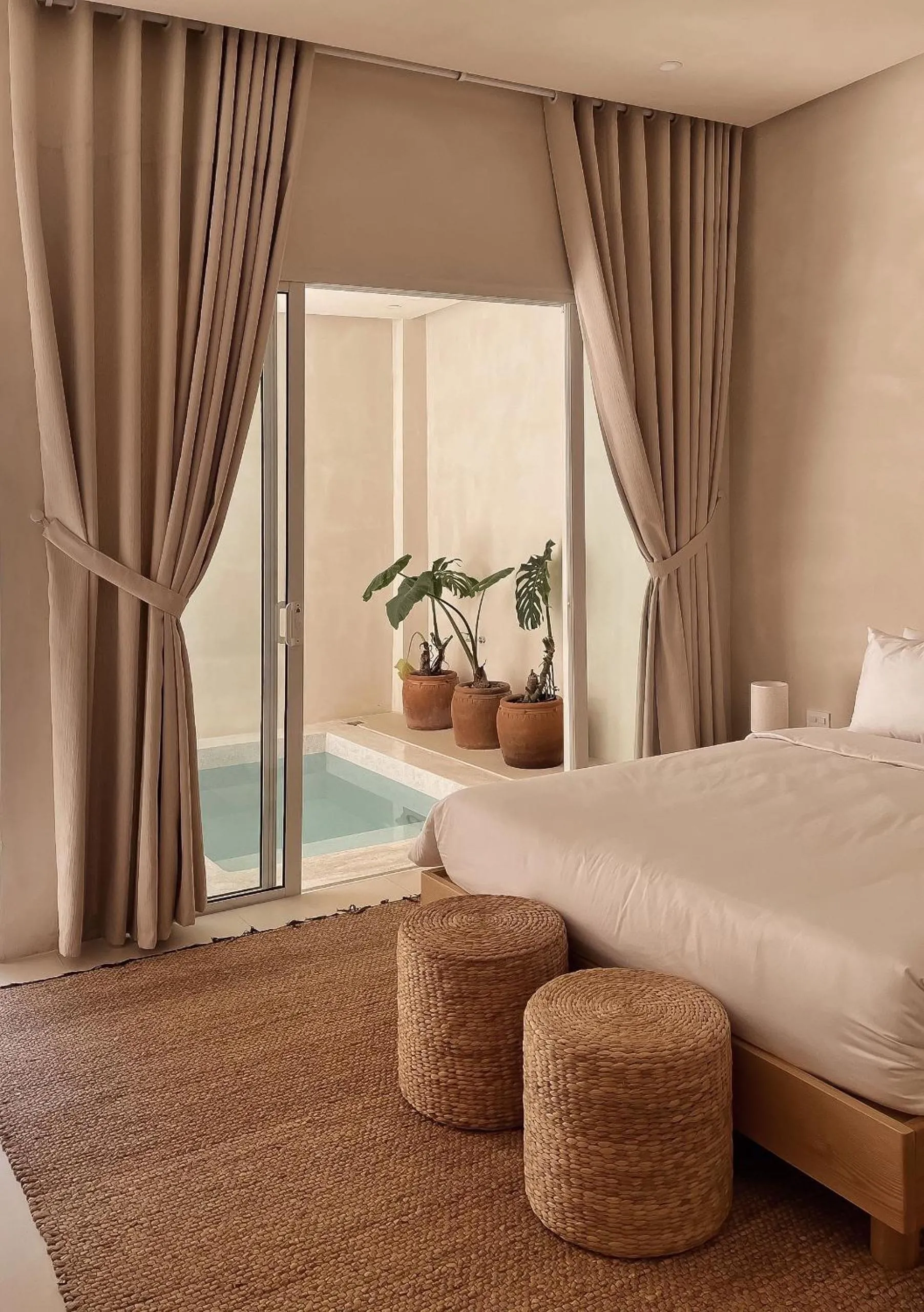 Bed in AMBERGRIS