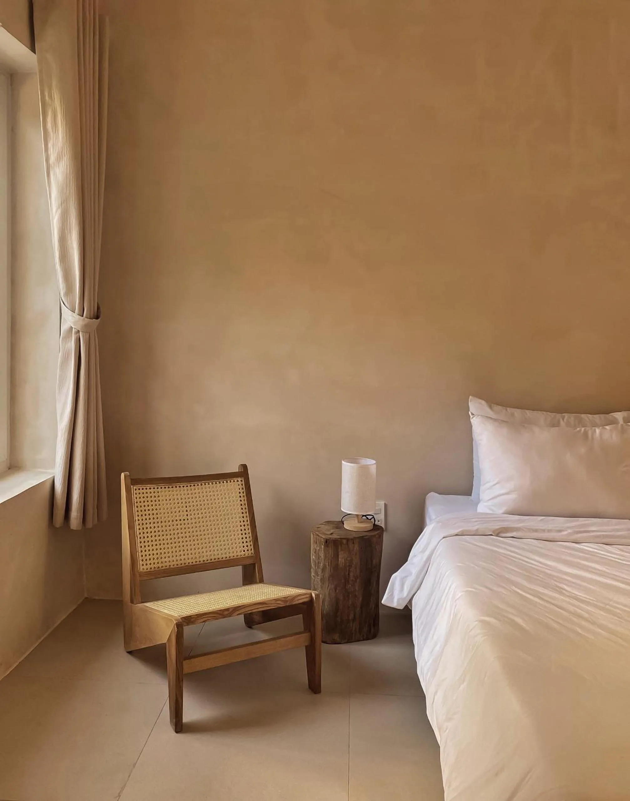 Bed in AMBERGRIS