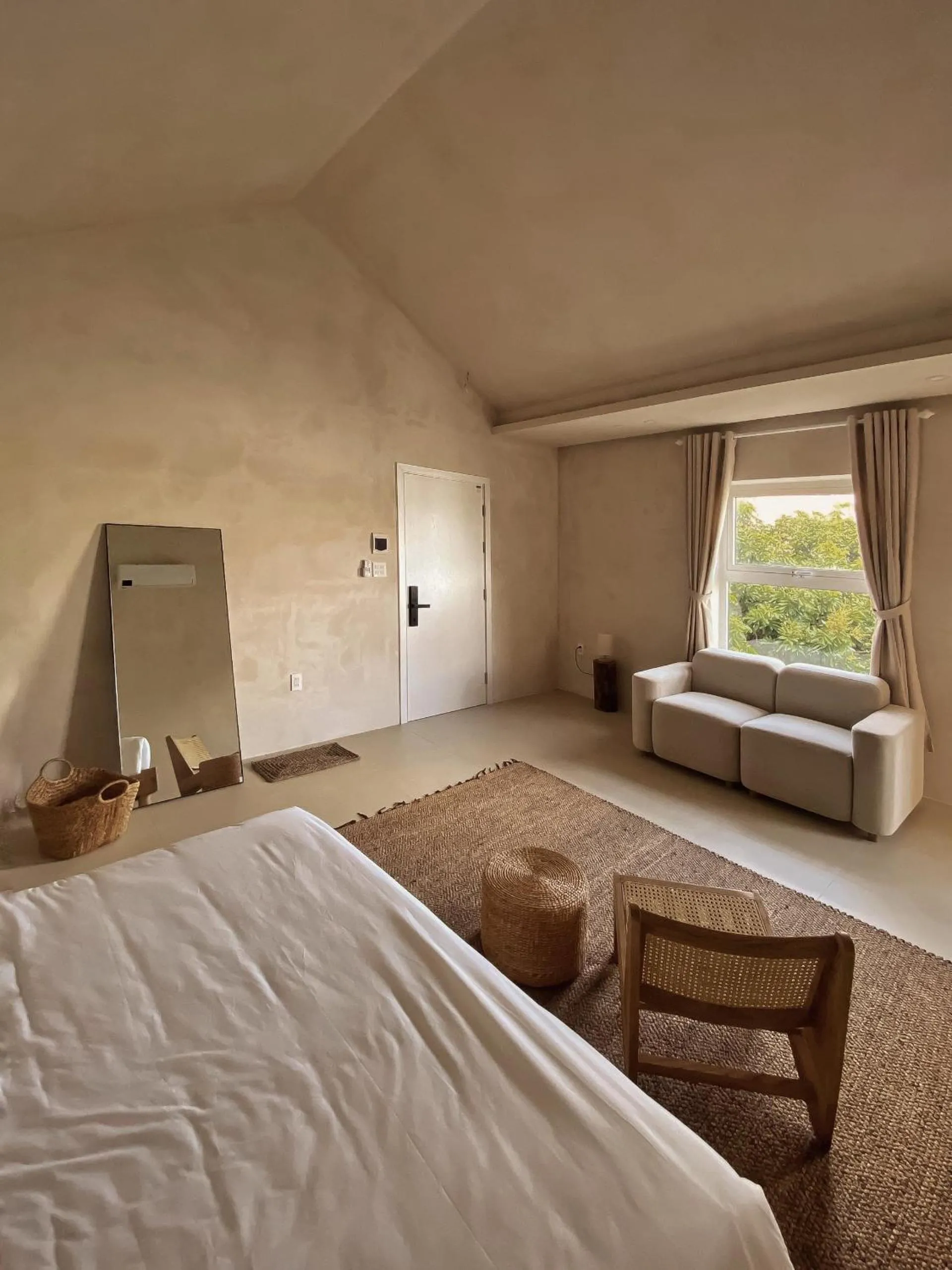Bed in AMBERGRIS