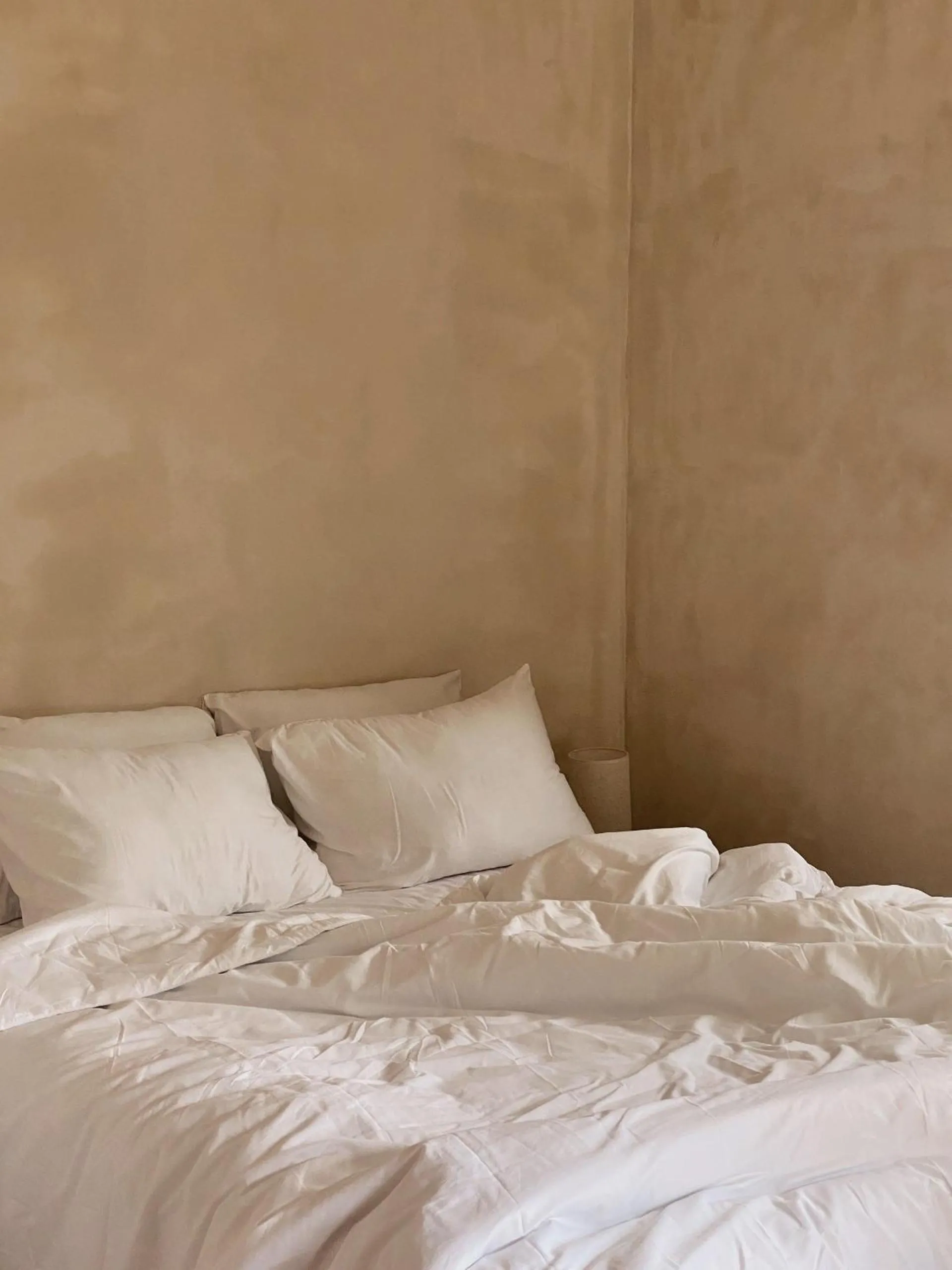 Bed in AMBERGRIS