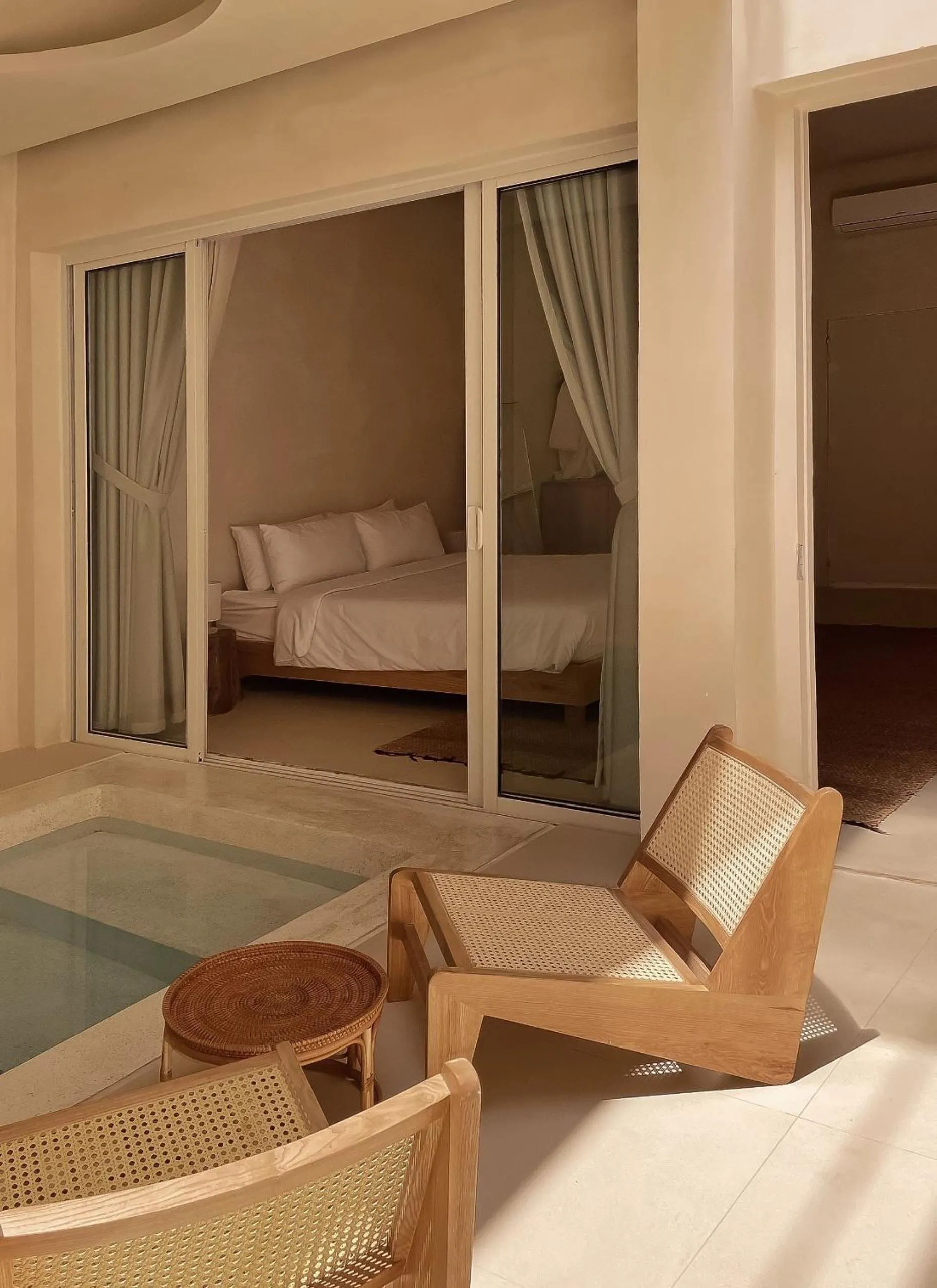 Bed in AMBERGRIS