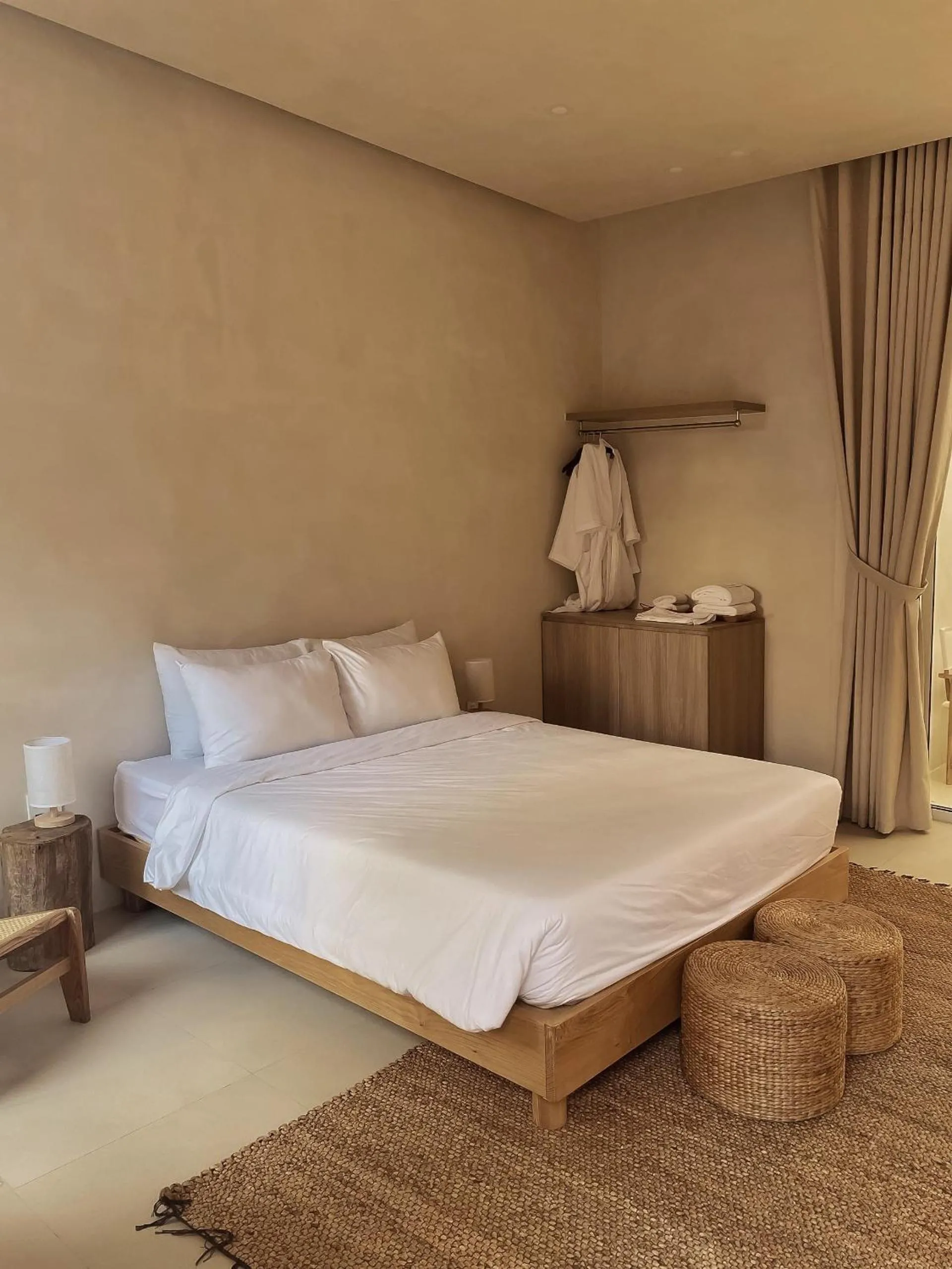 Bed in AMBERGRIS